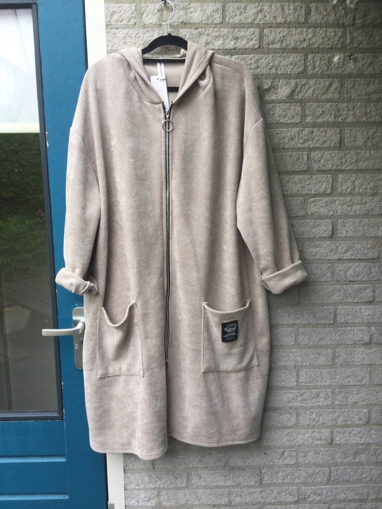Hele leuke zomerjas/vest met capuchon, Nieuw,mt 44-50, Ophalen of Verzenden, Nieuw, Maat 46/48 (XL) of groter, Beige