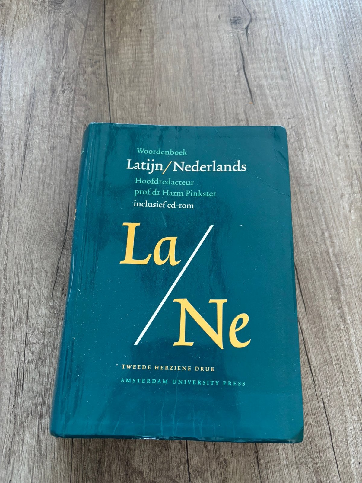 Latijn woordenboek tweede herziende druk, Ophalen of Verzenden, Zo goed als nieuw, Overige uitgevers, Latijn