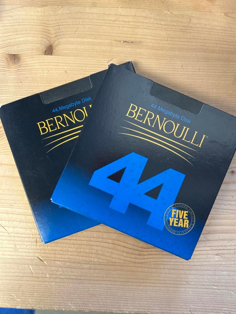 Bernoulli 44 Megabyte Disk - Vintage Opslagmedia, Computers en Software, Harde schijven, HDD, Nieuw, Ophalen of Verzenden, Desktop