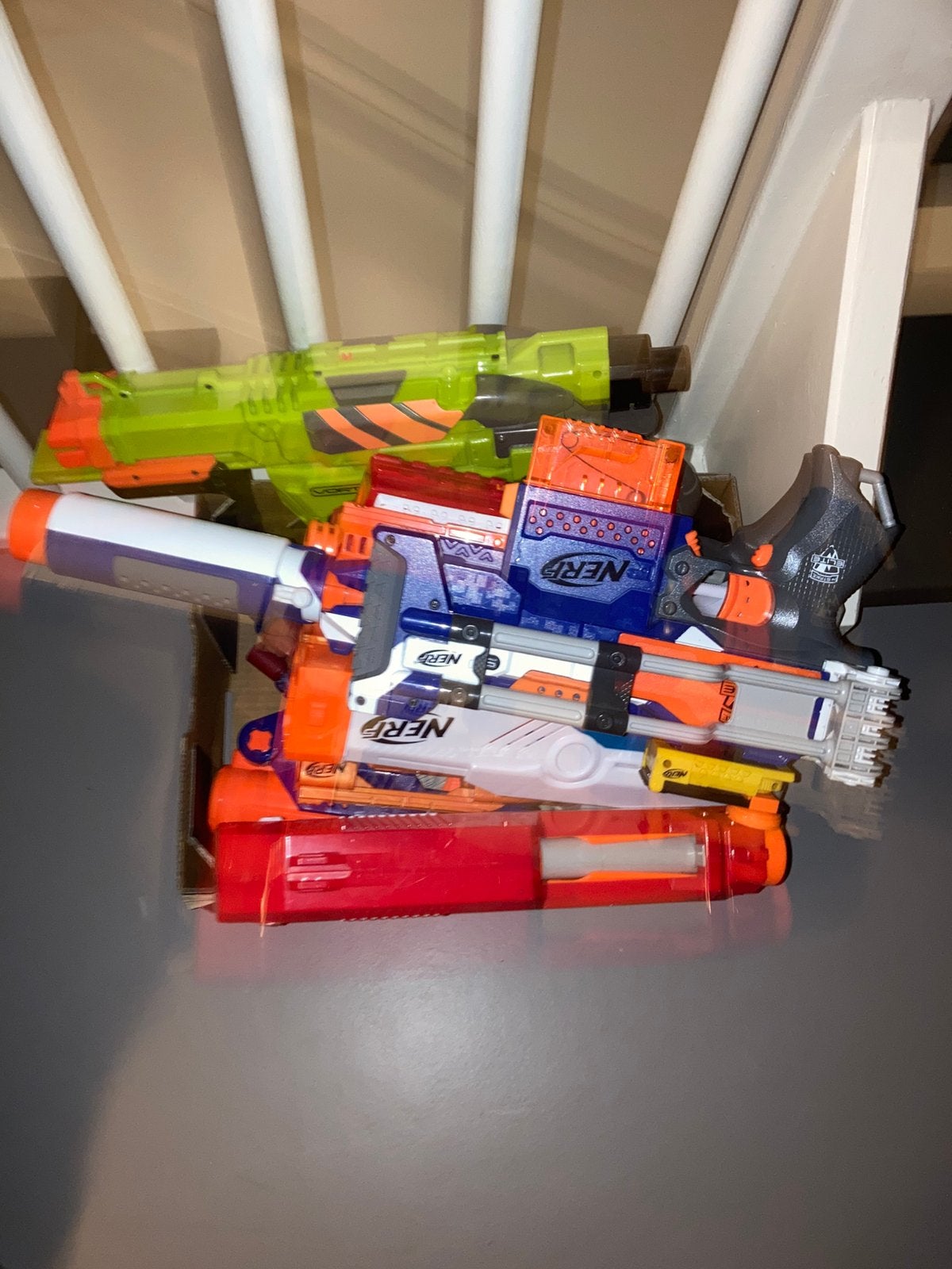 Nerf guns met een bakje pijltjes, Ophalen, Gebruikt