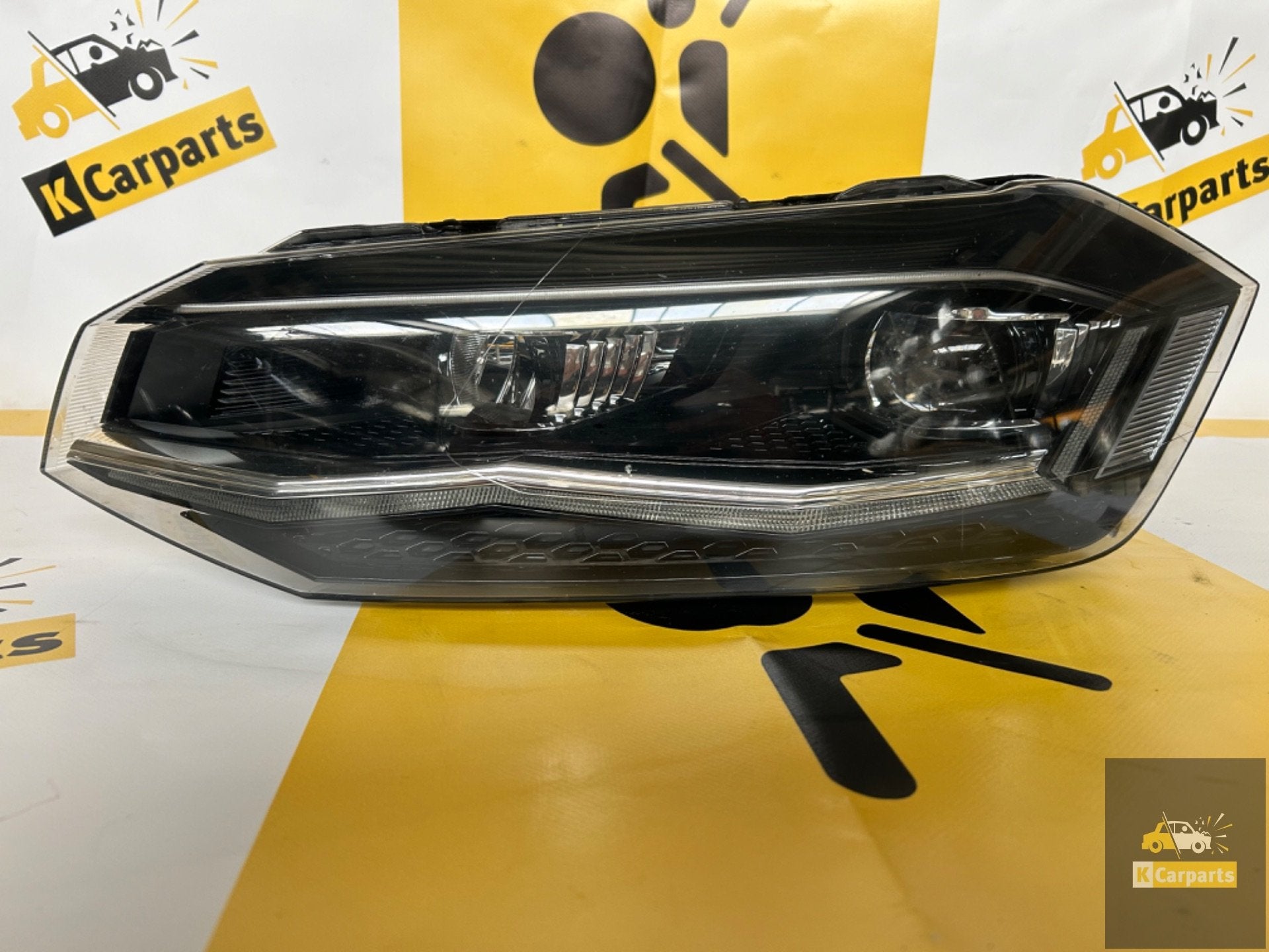Koplamp Volkswagen Polo 2G 2017-21 Ful Led 2G1941035 Rechts, Auto-onderdelen, Gebruikt, Volkswagen, Volkswagen AG, Berliner Ring 2
38440  Wolfsburg, DE