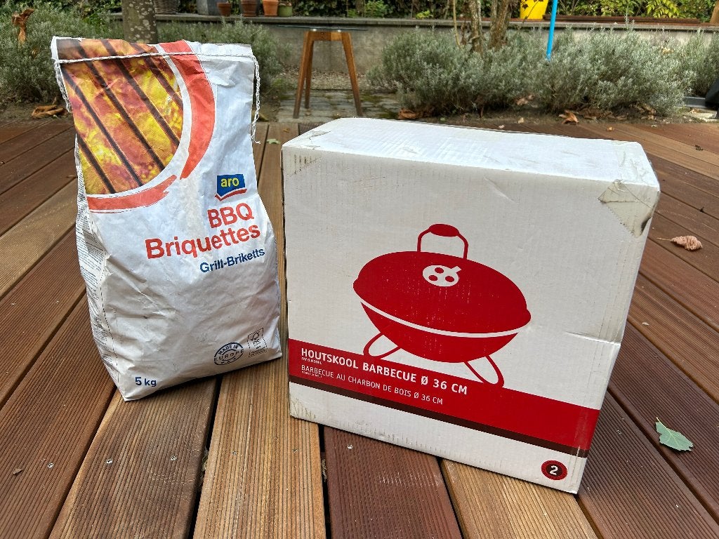 BBQ Houtskool Barbecue Ø 36 cm met 5kg Briketten, Ophalen, Nieuw, Overige merken