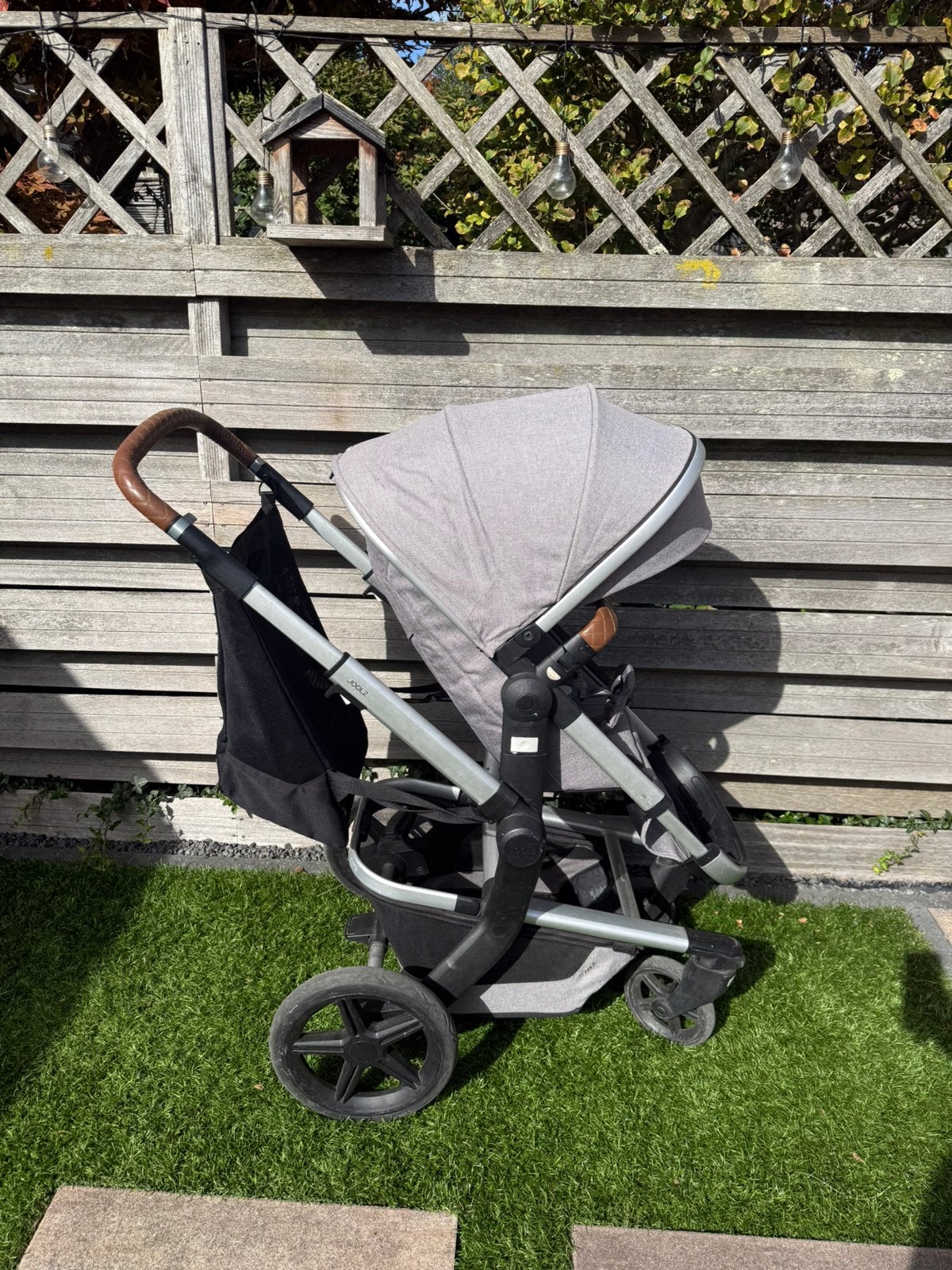 Grijze Joolz Day+ Buggy (Zonder Reiswieg) + Boodschappentas, Ophalen, Gebruikt