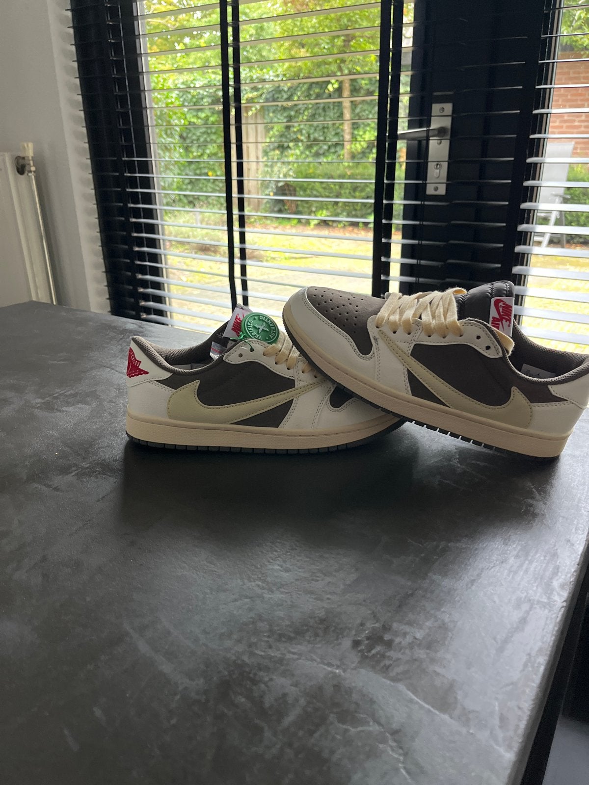 Nike Air Jordan 1 Low Travis Scott Reverse Mocha, Kleding | Heren, Bruin, Nieuw, Ophalen of Verzenden, Sneakers of Gympen