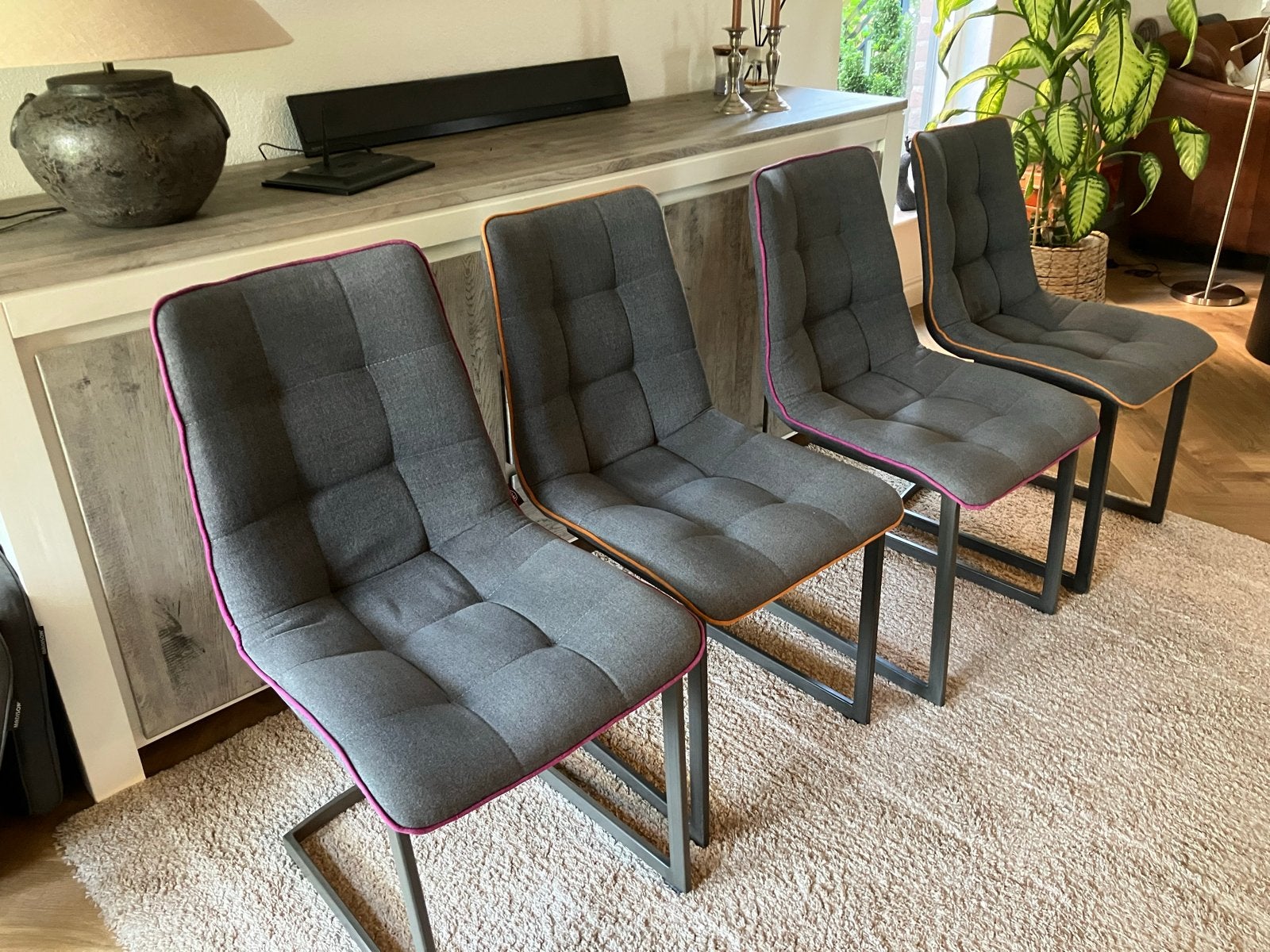 6 Henders & Hazel eetkamerstoelen - Grijs met kleuraccent, Huis en Inrichting, Stoelen, Ophalen, Gebruikt, Henders&Hazel, Vijf, Zes of meer stoelen