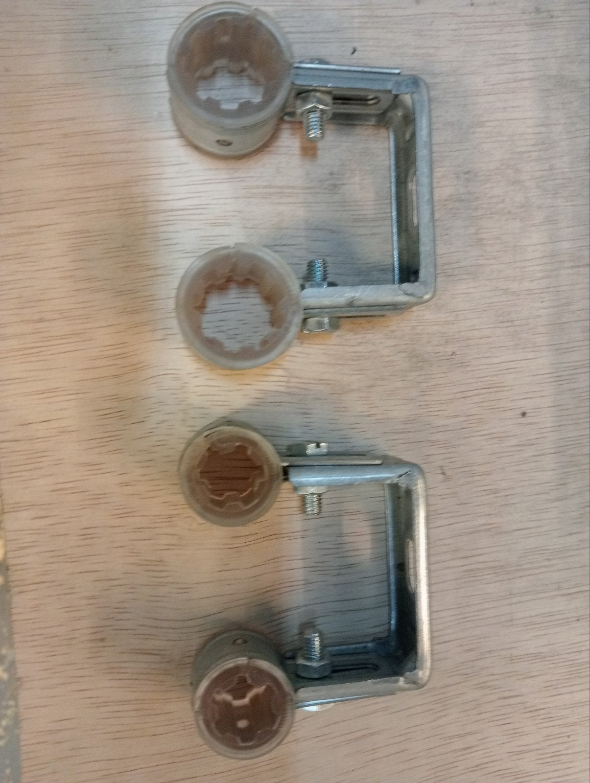 Leidingbeugels 22 &15mm (60mm breedte) met/zonder isolatie, Ophalen of Verzenden