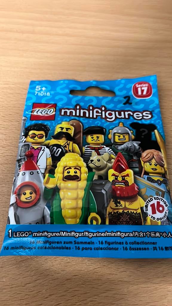 Lego CMF serie 17 circus strongman, Lego, Nieuw, Ophalen of Verzenden, Minifiguren serie