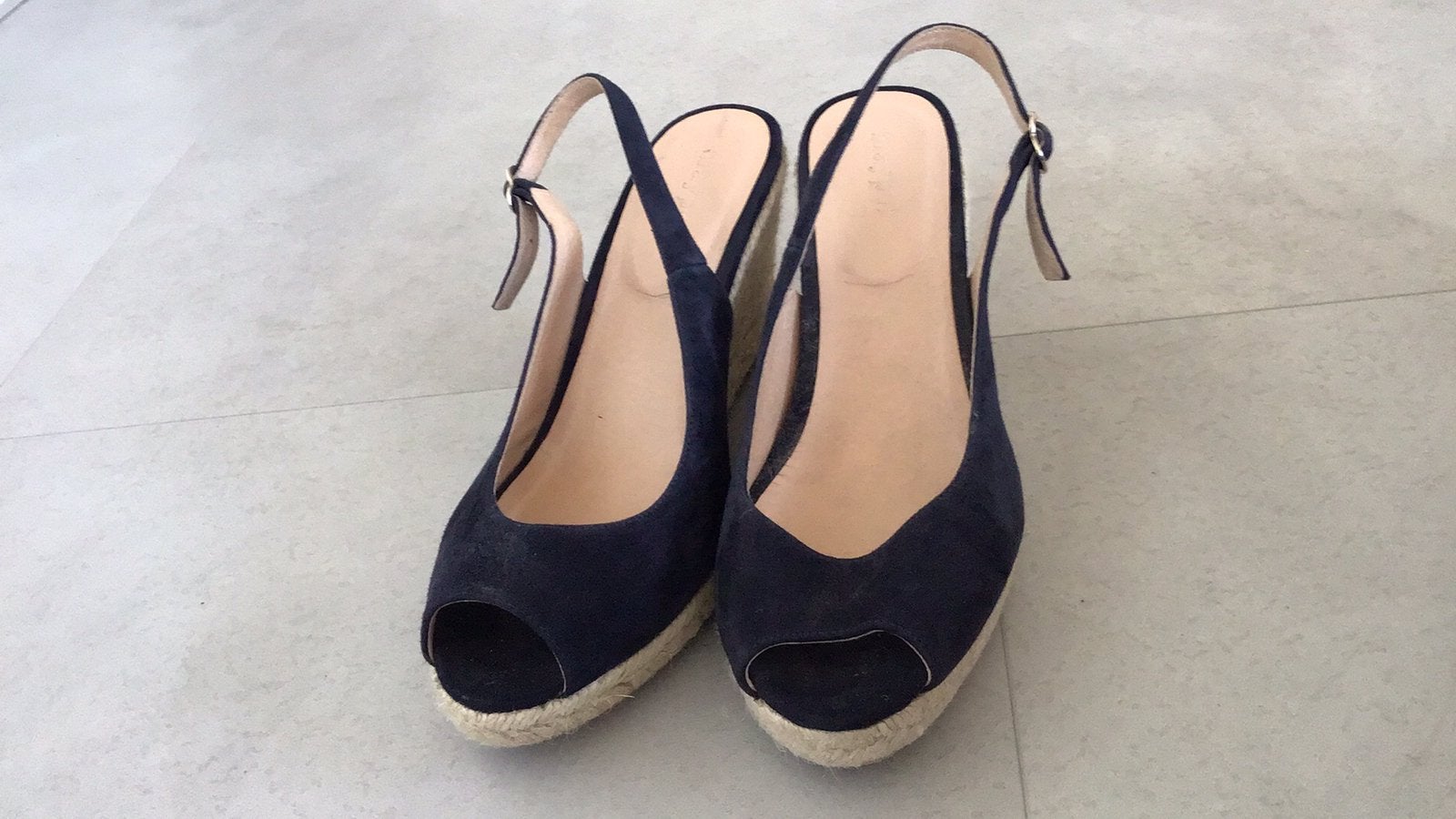 Donker blauwe zomer schoenen met sleehak maat 40, Blauw, Ophalen of Verzenden, Zo goed als nieuw, Espadrilles of Moccasins