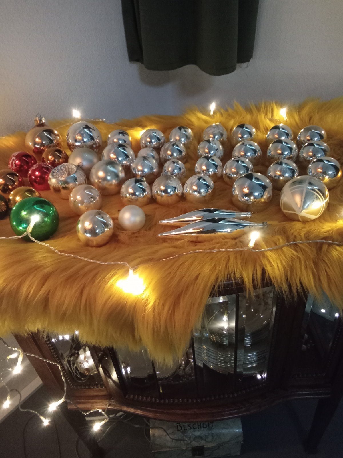 42 Kerstballen en Piek, Ophalen