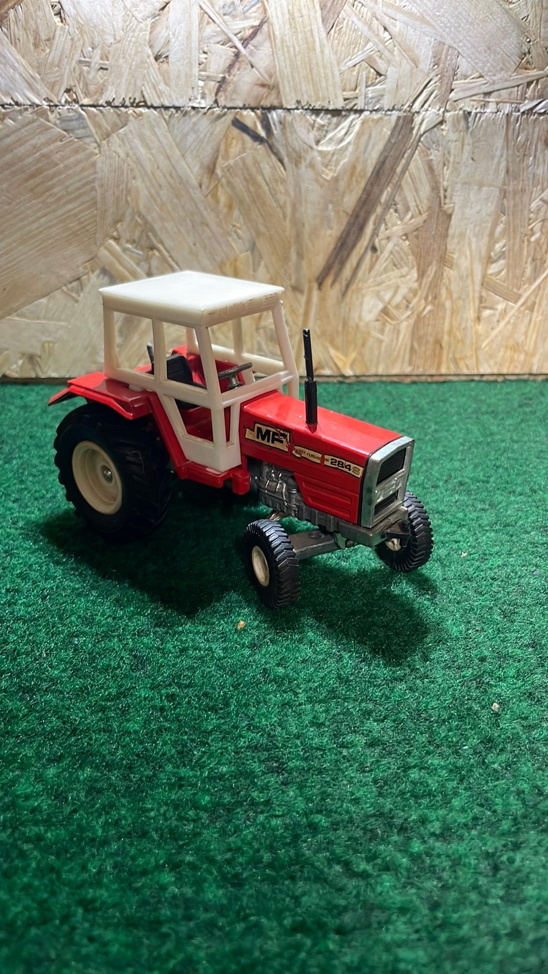 Siku massy ferguson 284s, Ophalen of Verzenden, Zo goed als nieuw, Tractor of Landbouw, SIKU