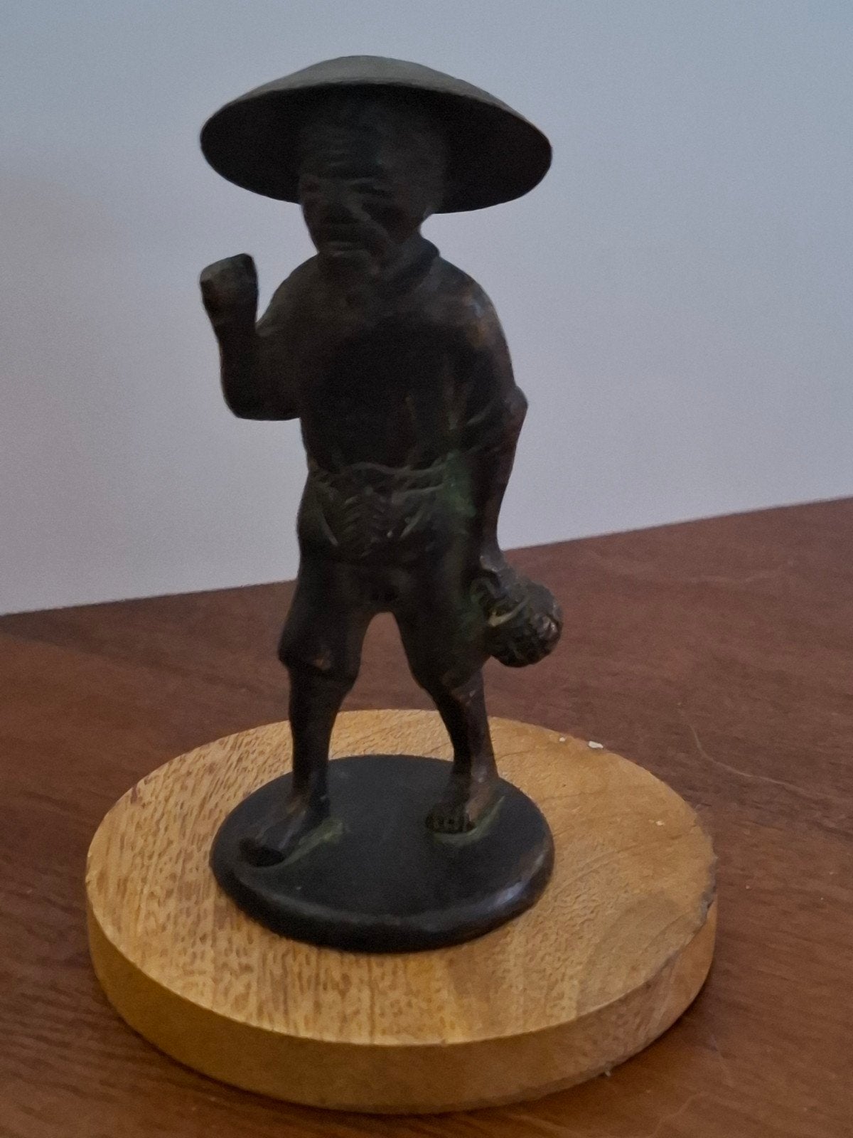 Vintage Aziatisch Bronzen Beeldje - Visser/Boer met Stempel, Ophalen of Verzenden