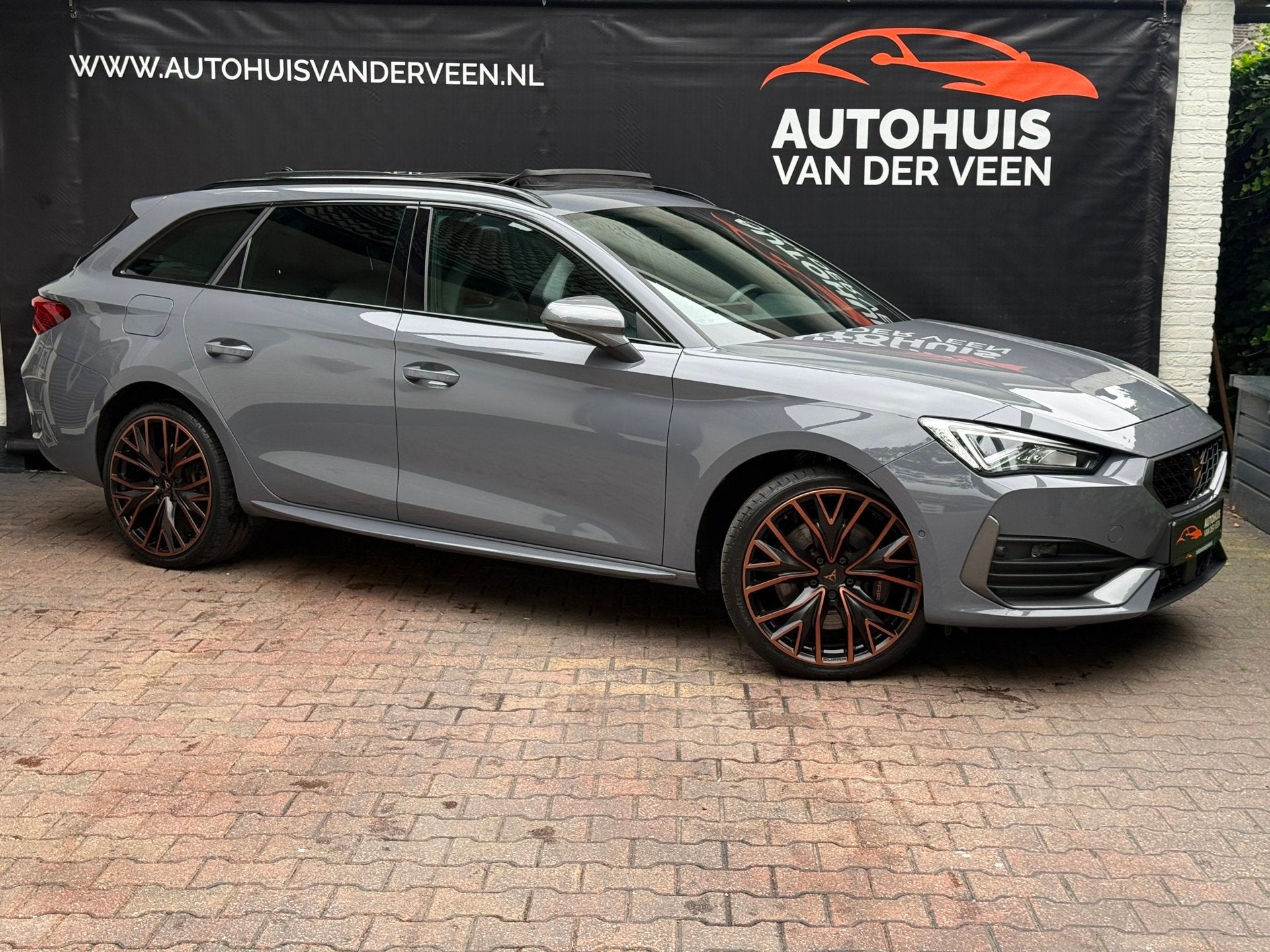 CUPRA Leon Sportstourer 1.4 e-Hybrid VZ Copper Edition, ACC/, Auto's, Dealer onderhouden, 77 km/l, Gebruikt, 4 cilinders
