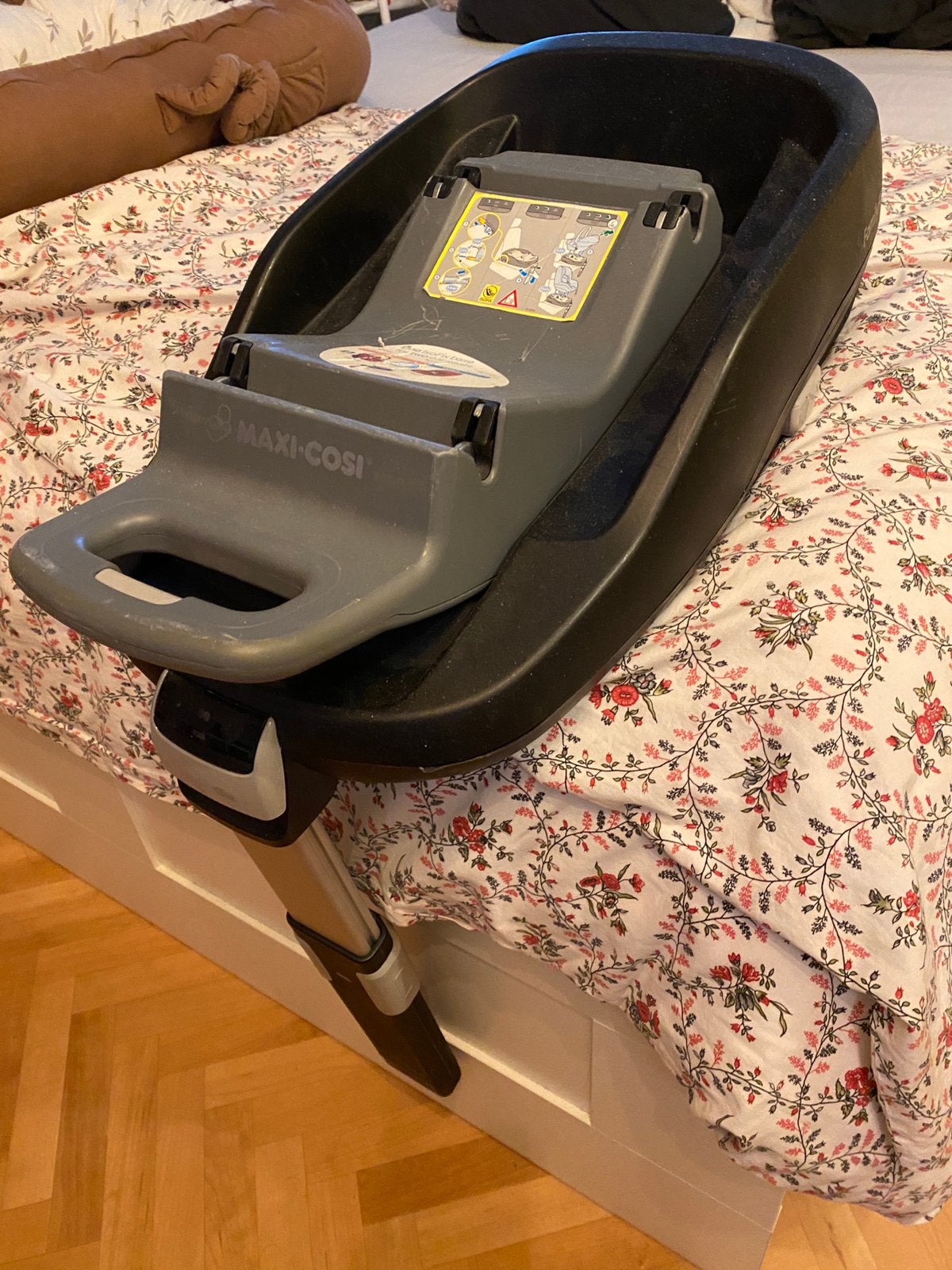 Maxi Cosi Iso Fix v Pebble en Pearl, Ophalen, Gebruikt, 0 t/m 18 kg, Slaapstand