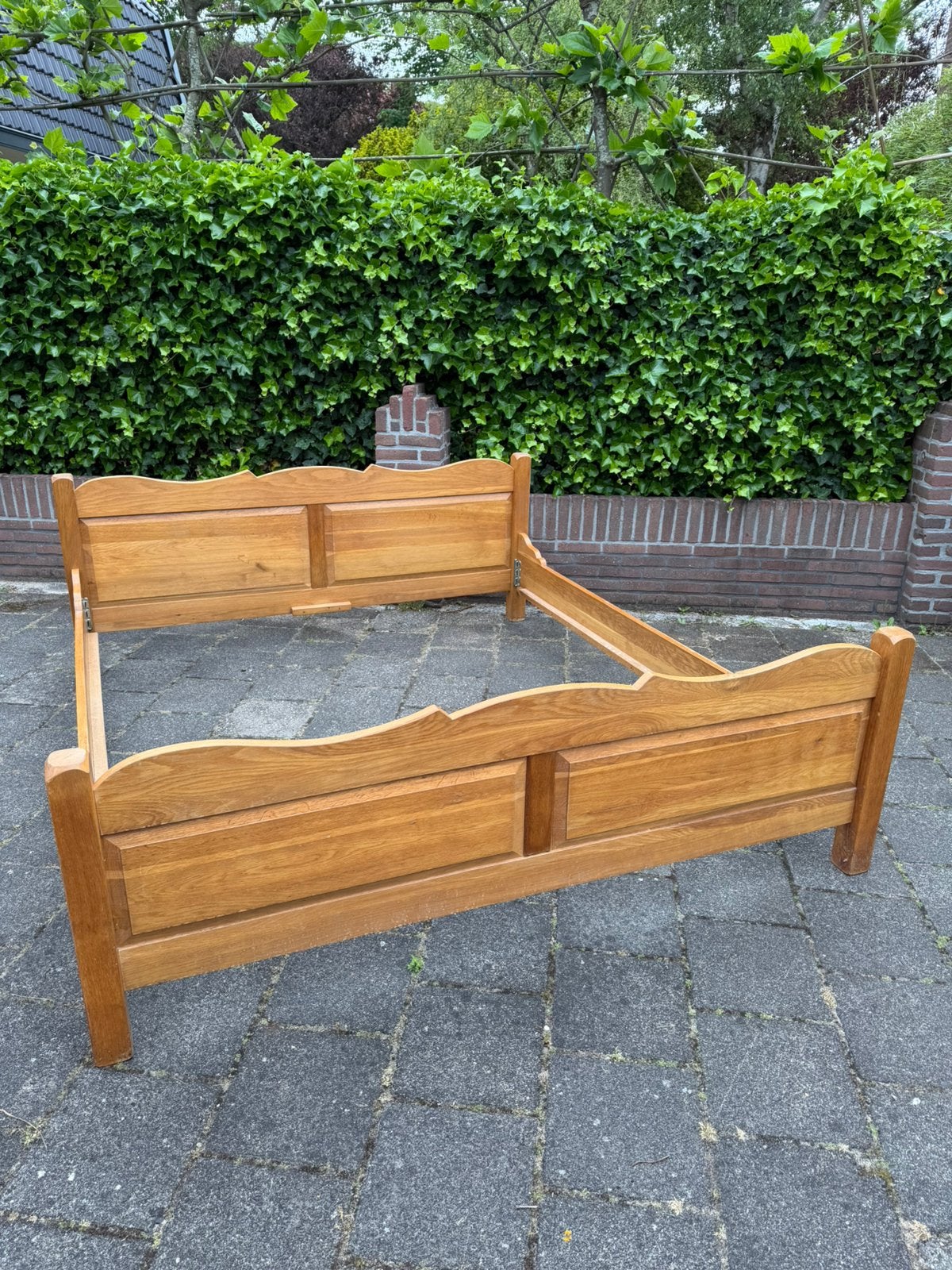 Tweepersoons eikenhouten bed - incl elektrische bedbodems, Antiek en Kunst, Antiek | Meubels | Bedden, Ophalen