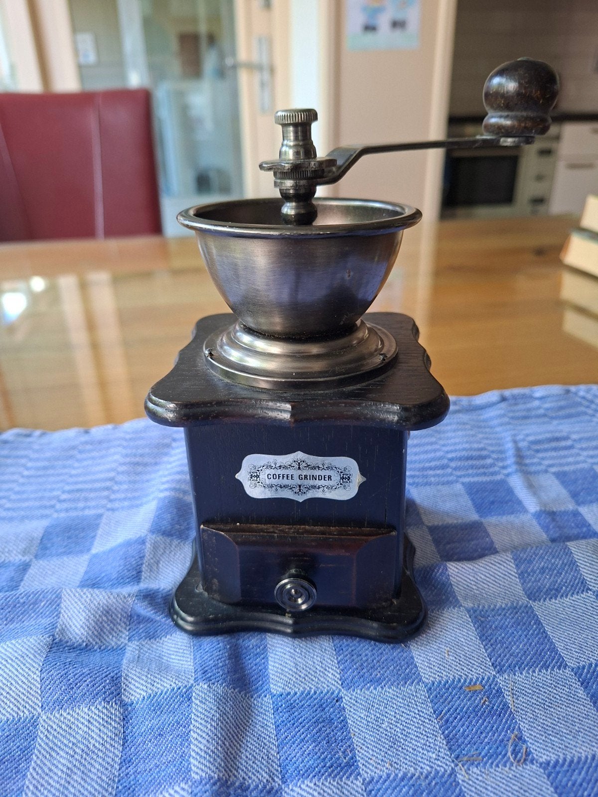 Nostalgische handkoffiemolen met stevig draaimechanisme, Ophalen of Verzenden