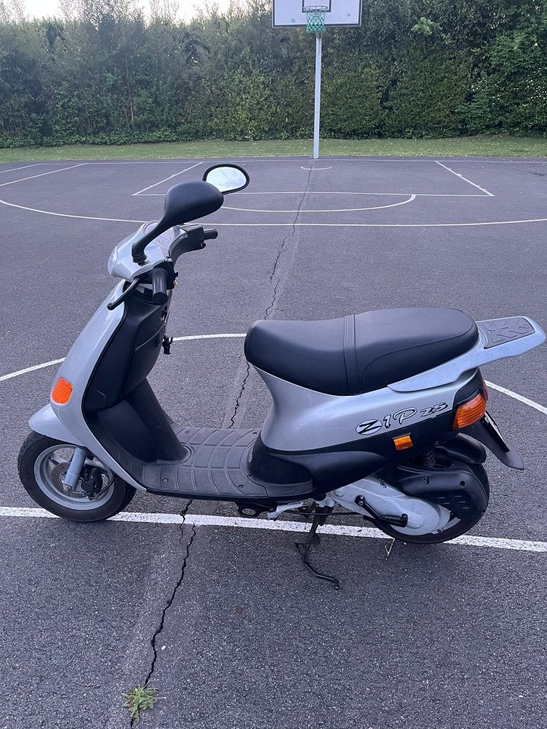 Zip Piaggio A kl 2 takt TOP conditie ORIGINELE staat!, Fietsen en Brommers, Scooters | Piaggio, Ophalen, Tweetakt, Zip, Zo goed als nieuw