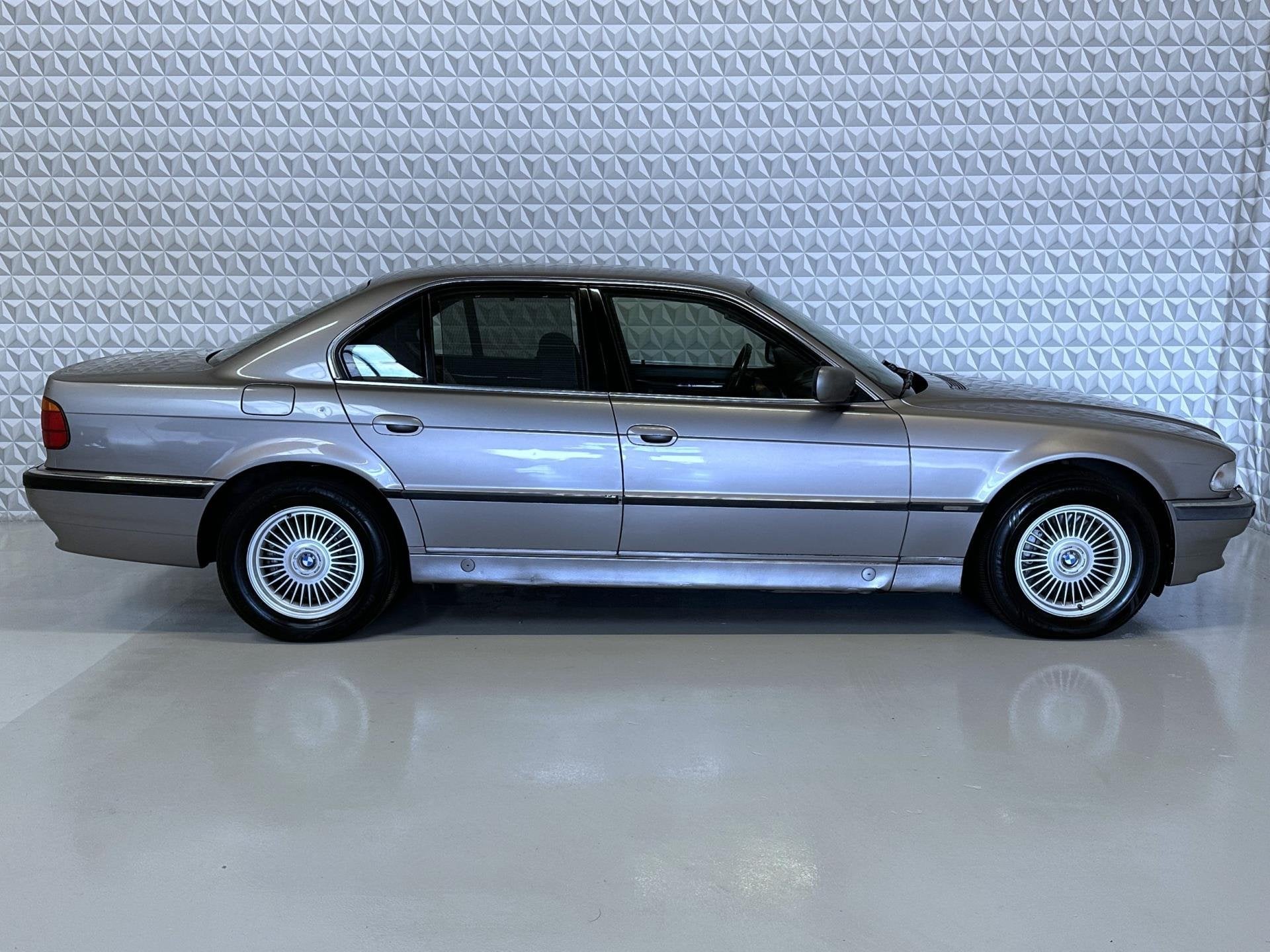 BMW 7-serie 750i V12 Youngtimer PDC Stoelverwarming Clmate+C, foto 10