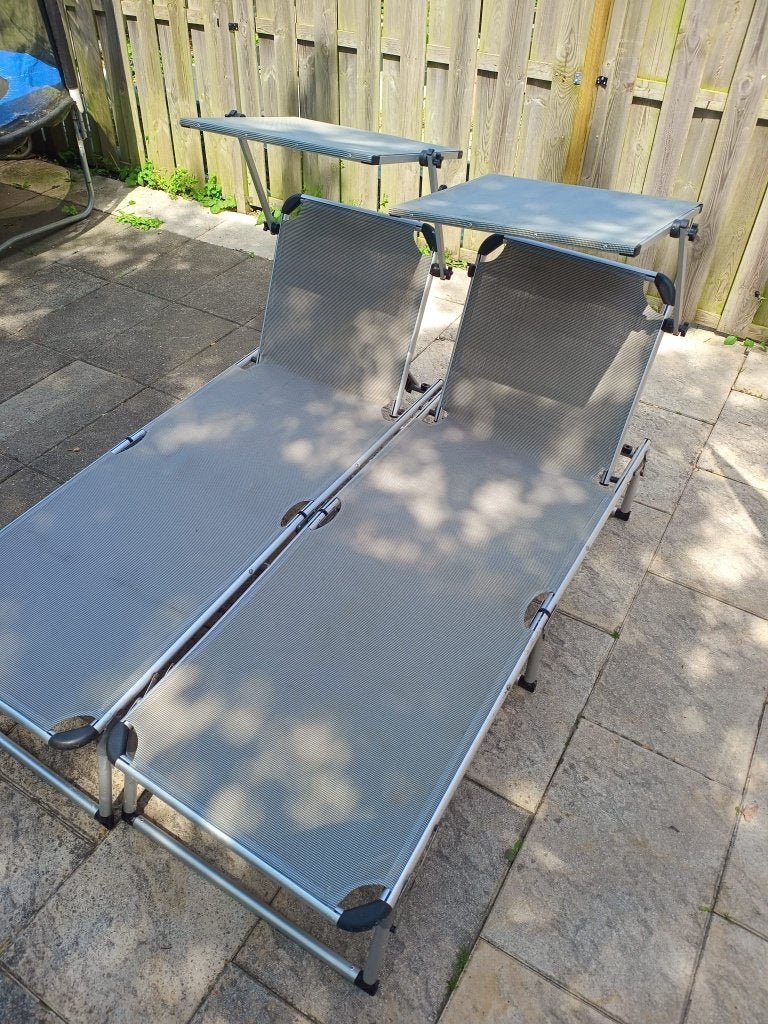 ☀️ 2 grijze ligbedden strandbedden ☀️, Tuin en Terras, Ligbedden, Ophalen, Zo goed als nieuw, Aluminium, Verstelbaar