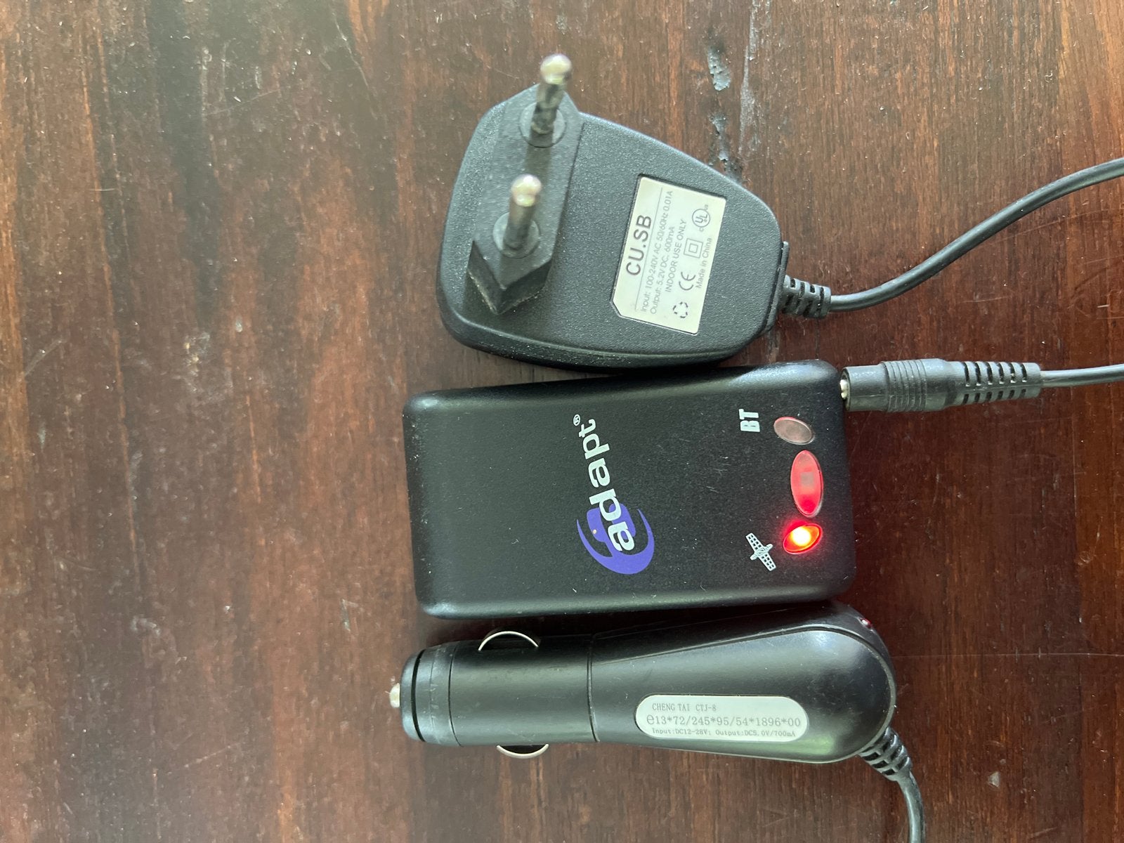 Adapt Bluetooth GPS Ontvanger met Opladers, Ophalen of Verzenden, Gebruikt