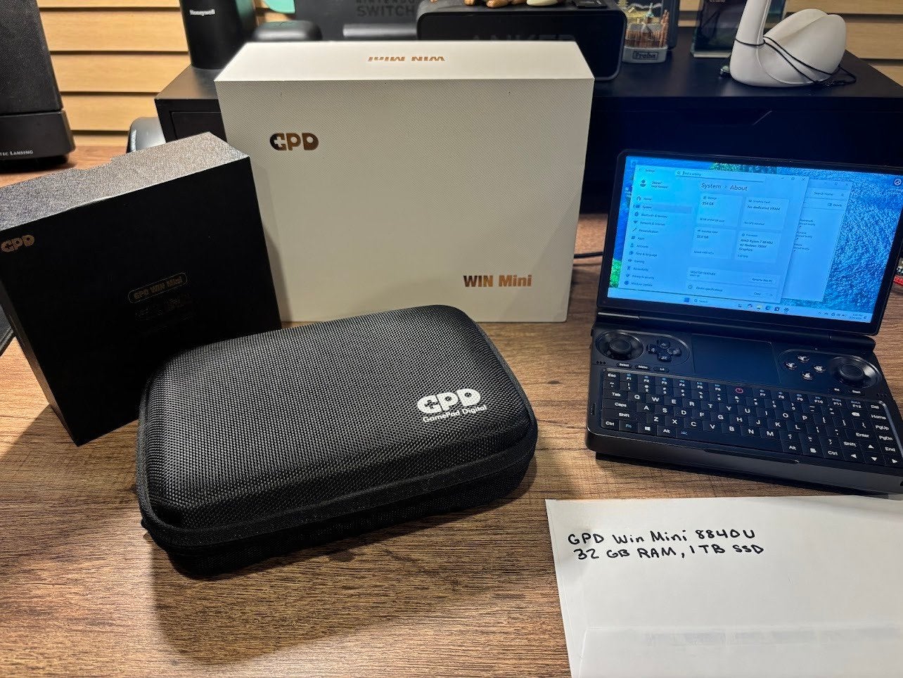 GPD Win Mini 32GB RAM + Originele Grip en Case (Opt. GPD G1), AMD Ryzen 7 8840U, 10 inch of minder, Met touchscreen, Ophalen of Verzenden