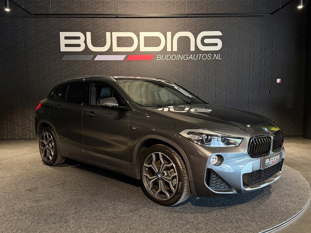 BMW X2 sDrive20i High Exe | M-sport | Leder | Head-up, 1998 cc, X2, 1435 kg, Automatische klimaatregeling