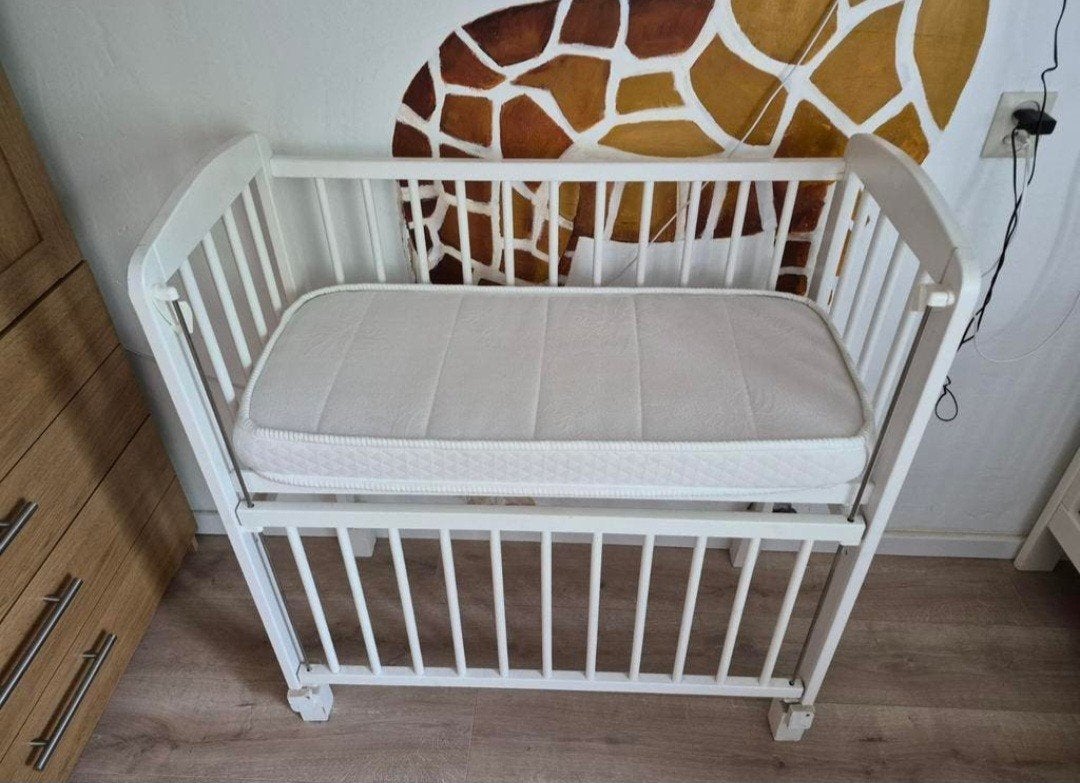 Superfijne co-sleeper/aanschuifbedje Petit Amelie, Ophalen, Zo goed als nieuw, Minder dan 140 cm, Matras