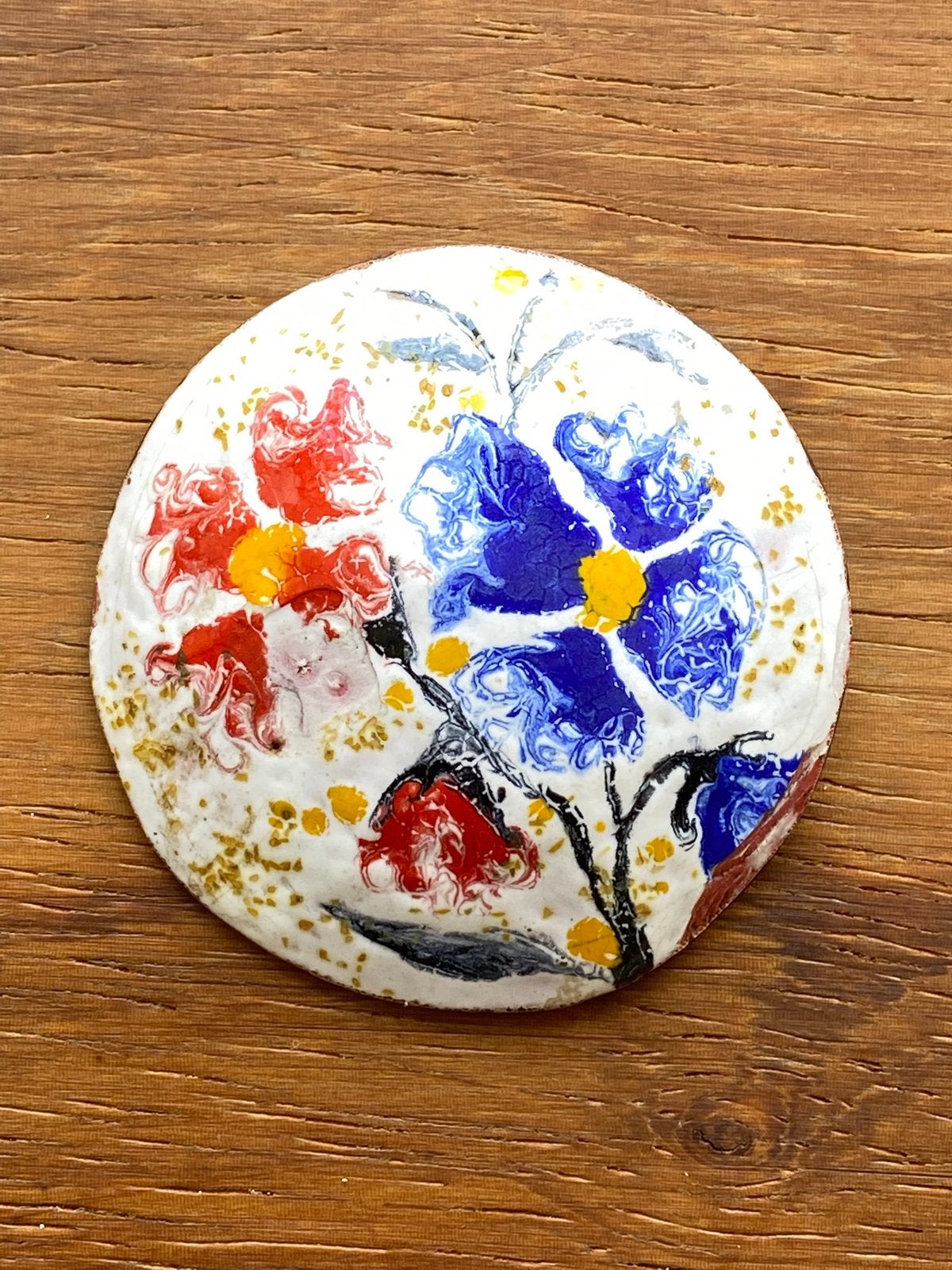 Emaille broche Jan van Karssen, 4 tot 7 cm, Overige kleuren, Ophalen of Verzenden, Koper