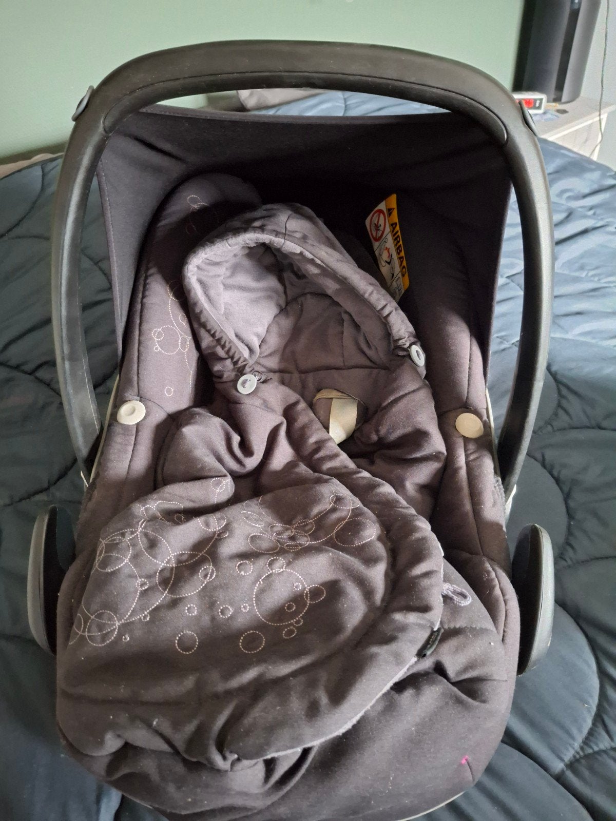 Maxi-Cosi autostoel met voetenzak - Zo goed als nieuw, Autogordel, Zo goed als nieuw, 0 t/m 13 kg, Maxi-Cosi