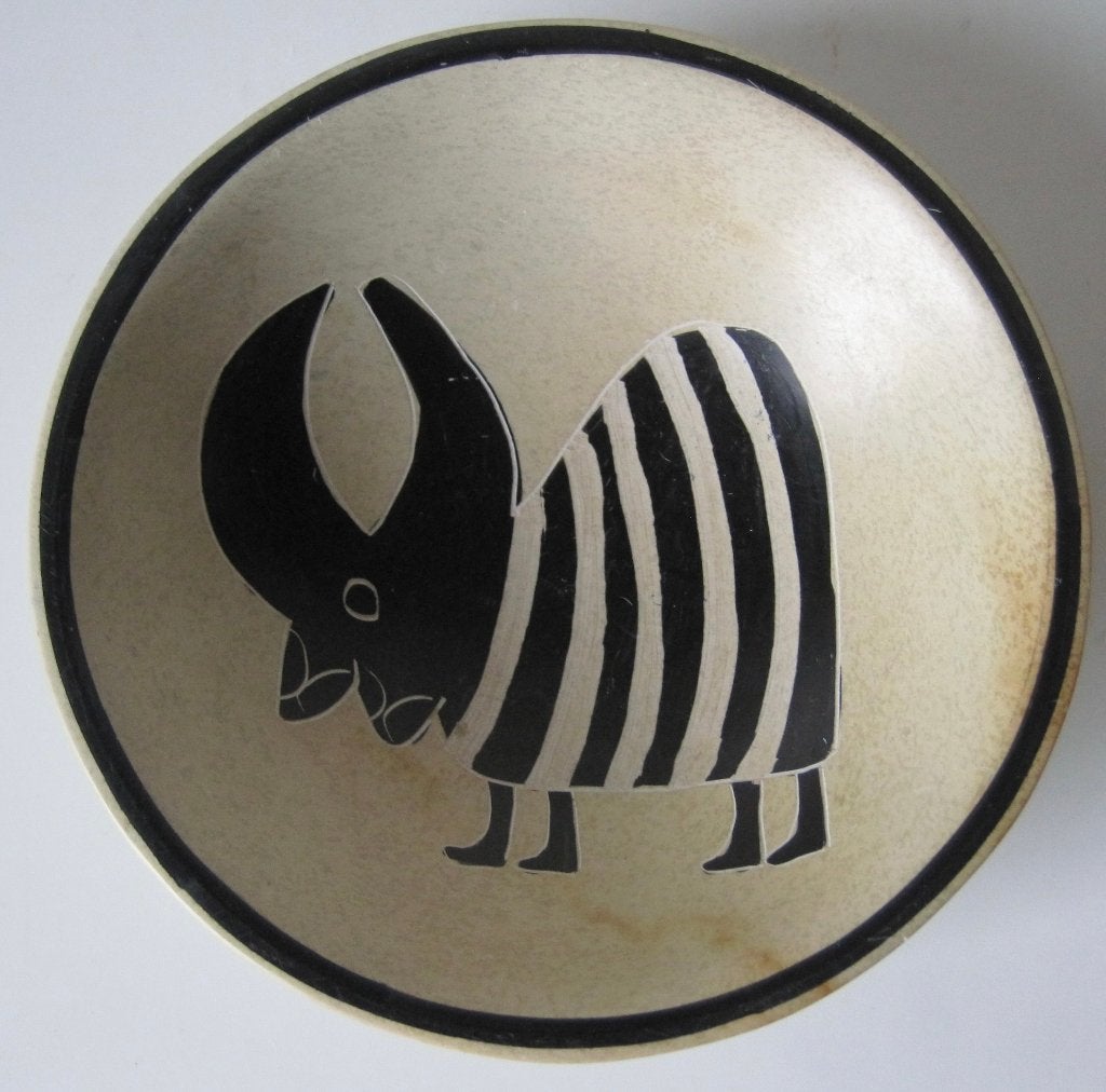 schaaltje van speksteen met zebra motief, Huis en Inrichting, Overige materialen, Schaal, Rond, Ophalen of Verzenden