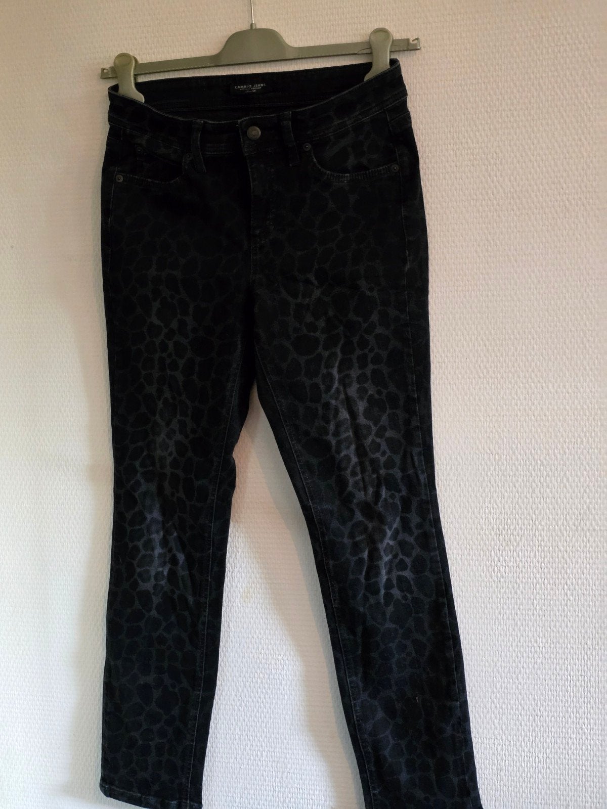 Cambio Jeans Parla - Zwart met dierenprint maat 38, Zwart, Ophalen of Verzenden, W30 - W32 (confectie 38/40), Gedragen