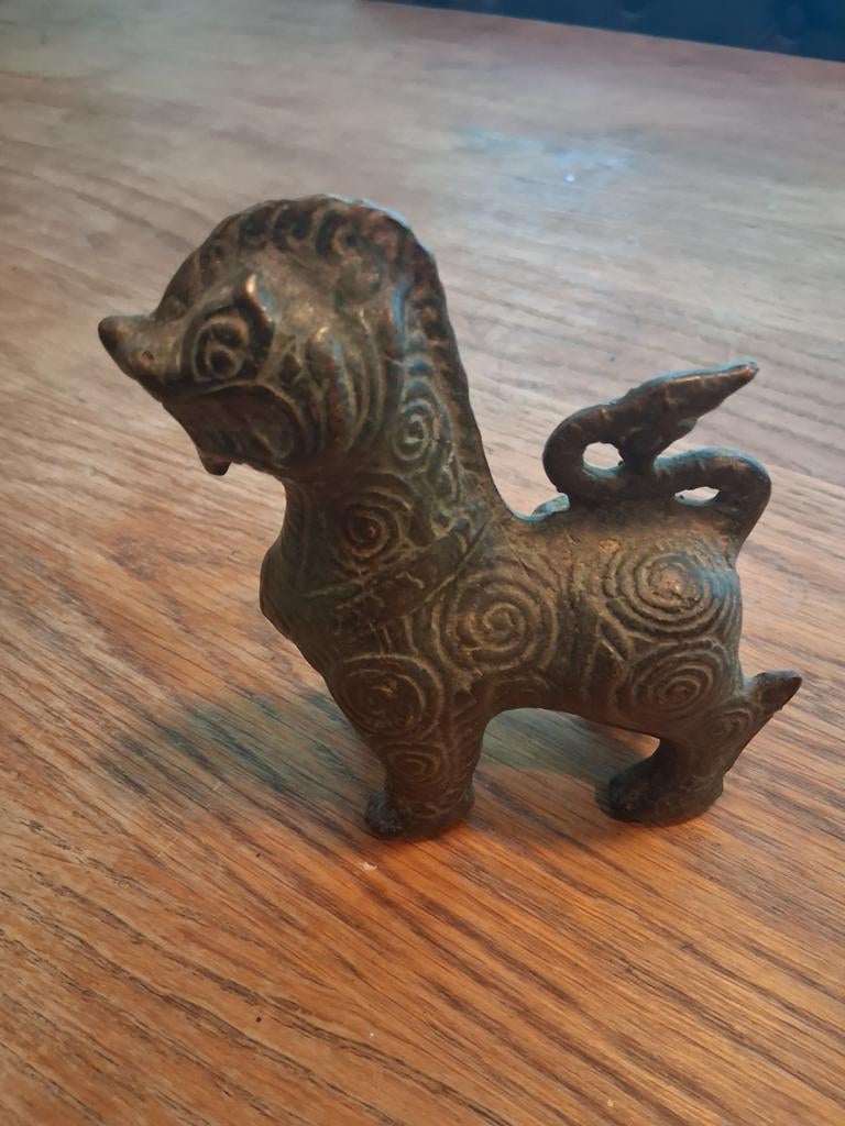 Shinga leeuw bronzen beeldje, Antiek en Kunst, Antiek | Koper en Brons, Ophalen of Verzenden