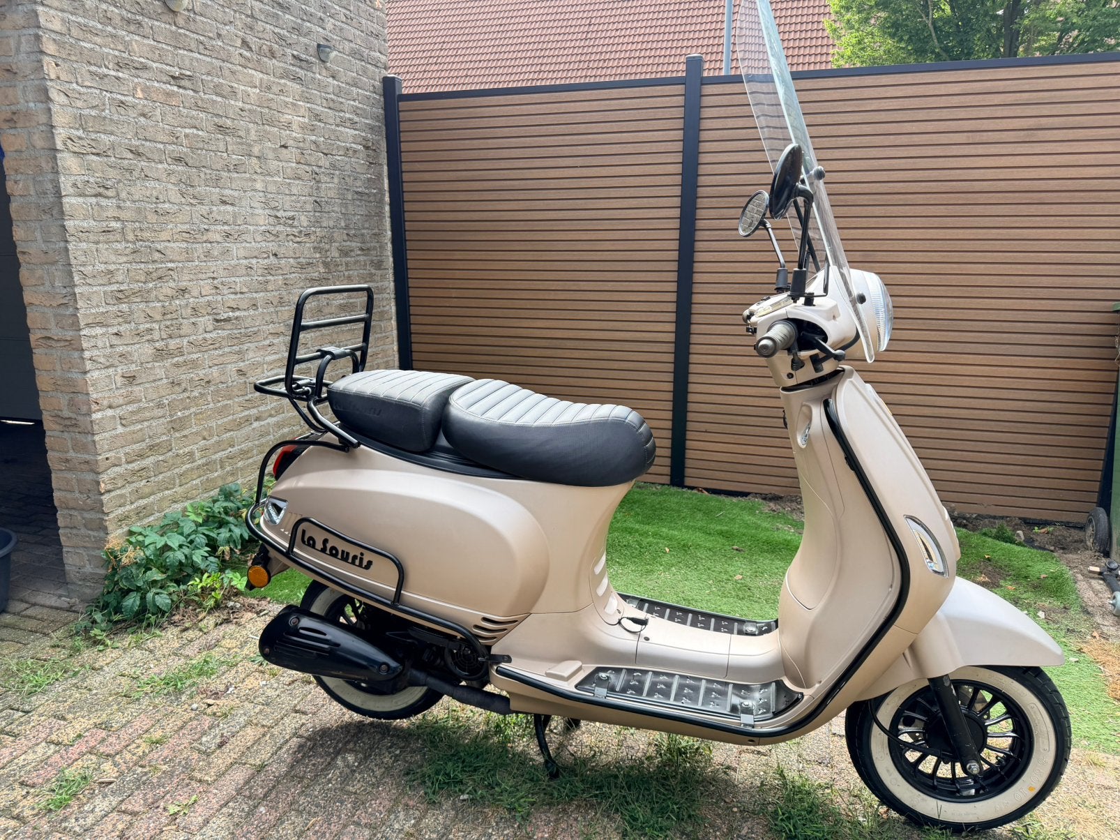 2022/9 la Souris sourini R limited / geel kenteken/ 1214 km, Ophalen, Zo goed als nieuw, Benzine