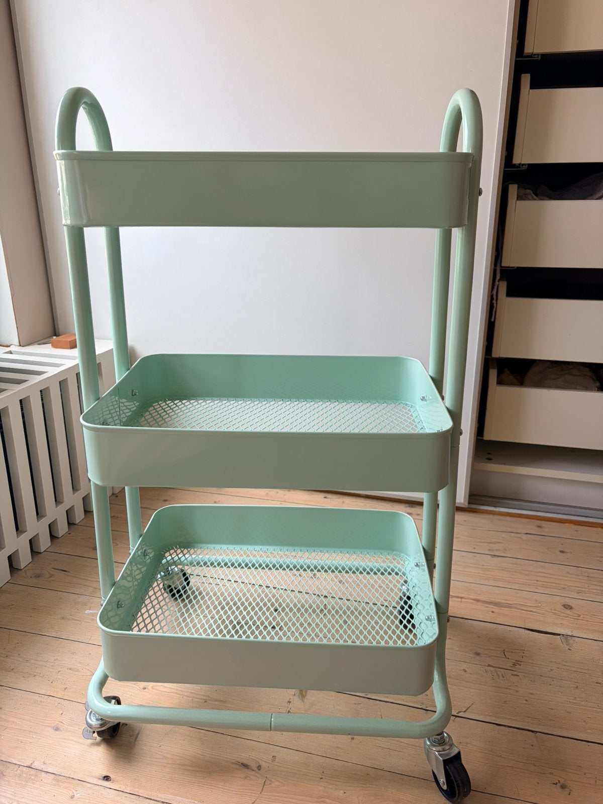 Rolkarretje/roltafel mintgroen, Ophalen, Zo goed als nieuw