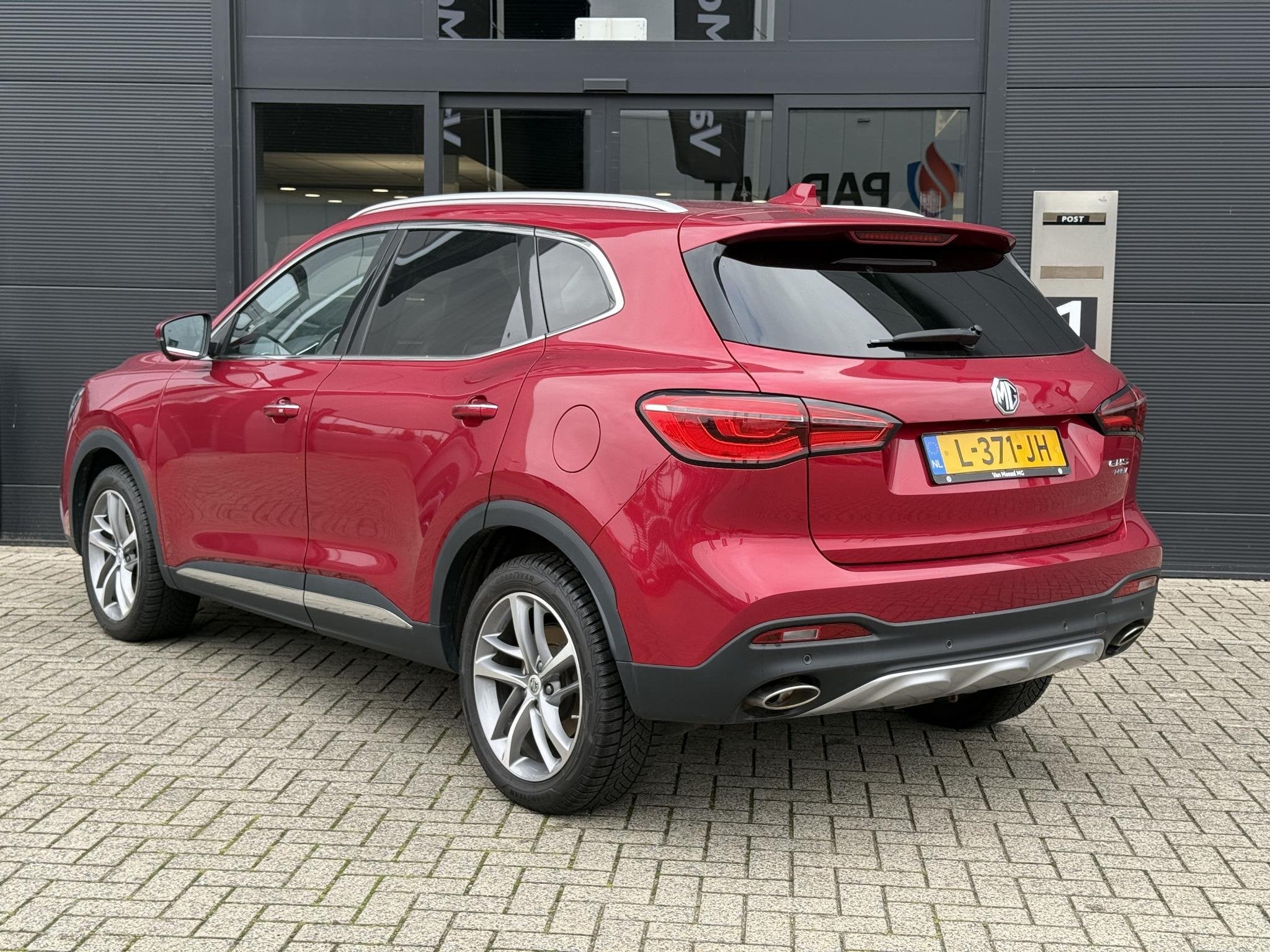 MG EHS 1.5 TGDI PHEV Aut. Luxury | Panoramadak | Leder | Nav, Auto's, 12 maanden, Gebruikt, Euro 6, 4 cilinders