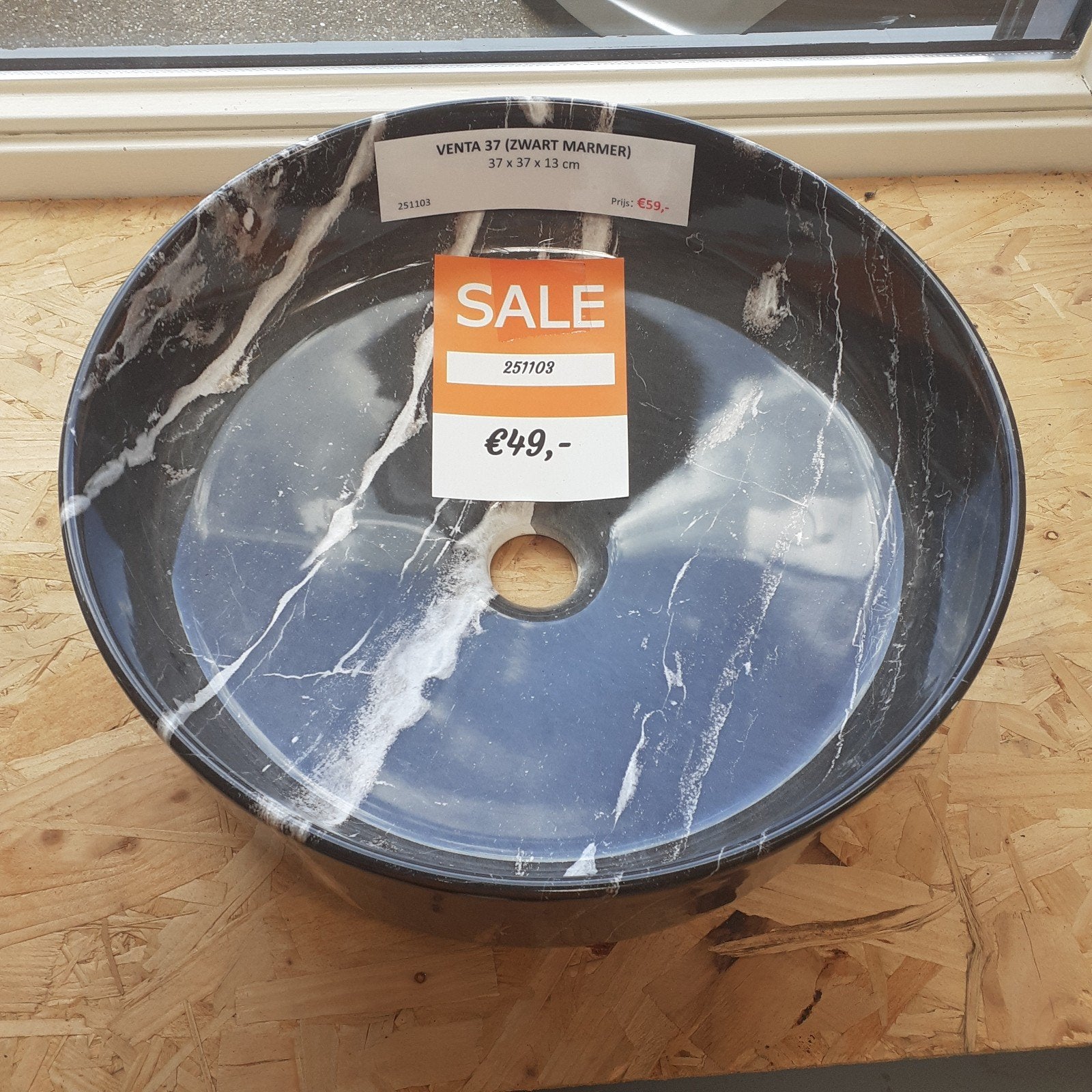 SALE! Venta 37, zwart marmer, waskom, speels en stijlvol