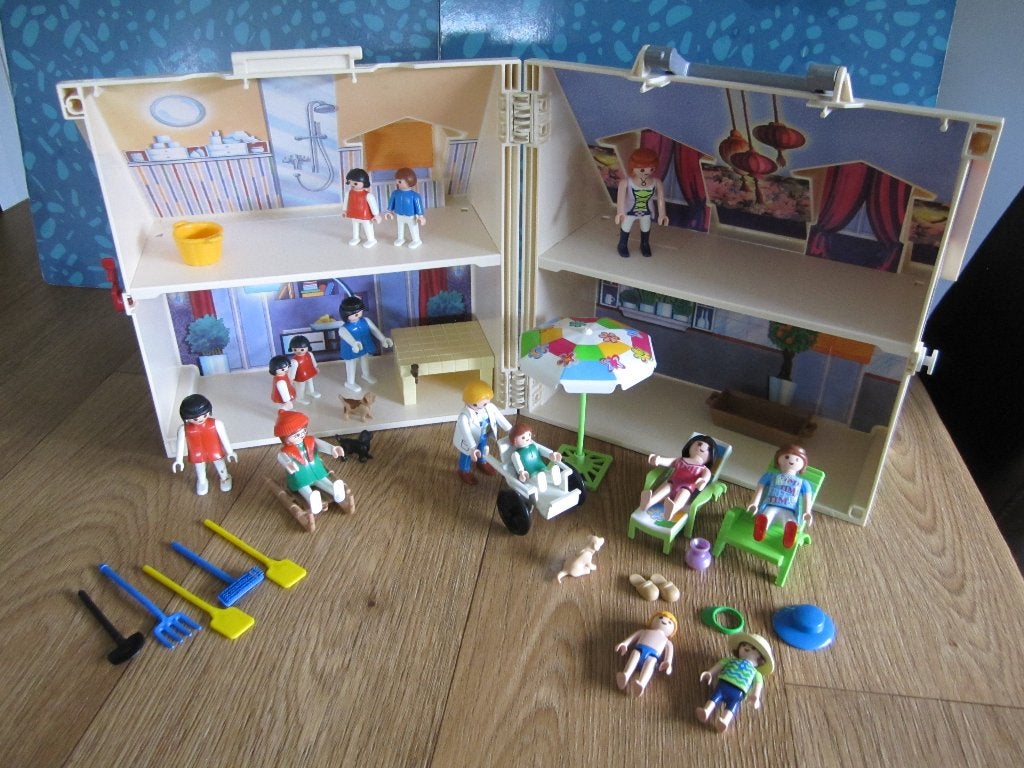 Playmobil meeneemhuis incl. accessoires en zwembad., Ophalen of Verzenden, Zo goed als nieuw
