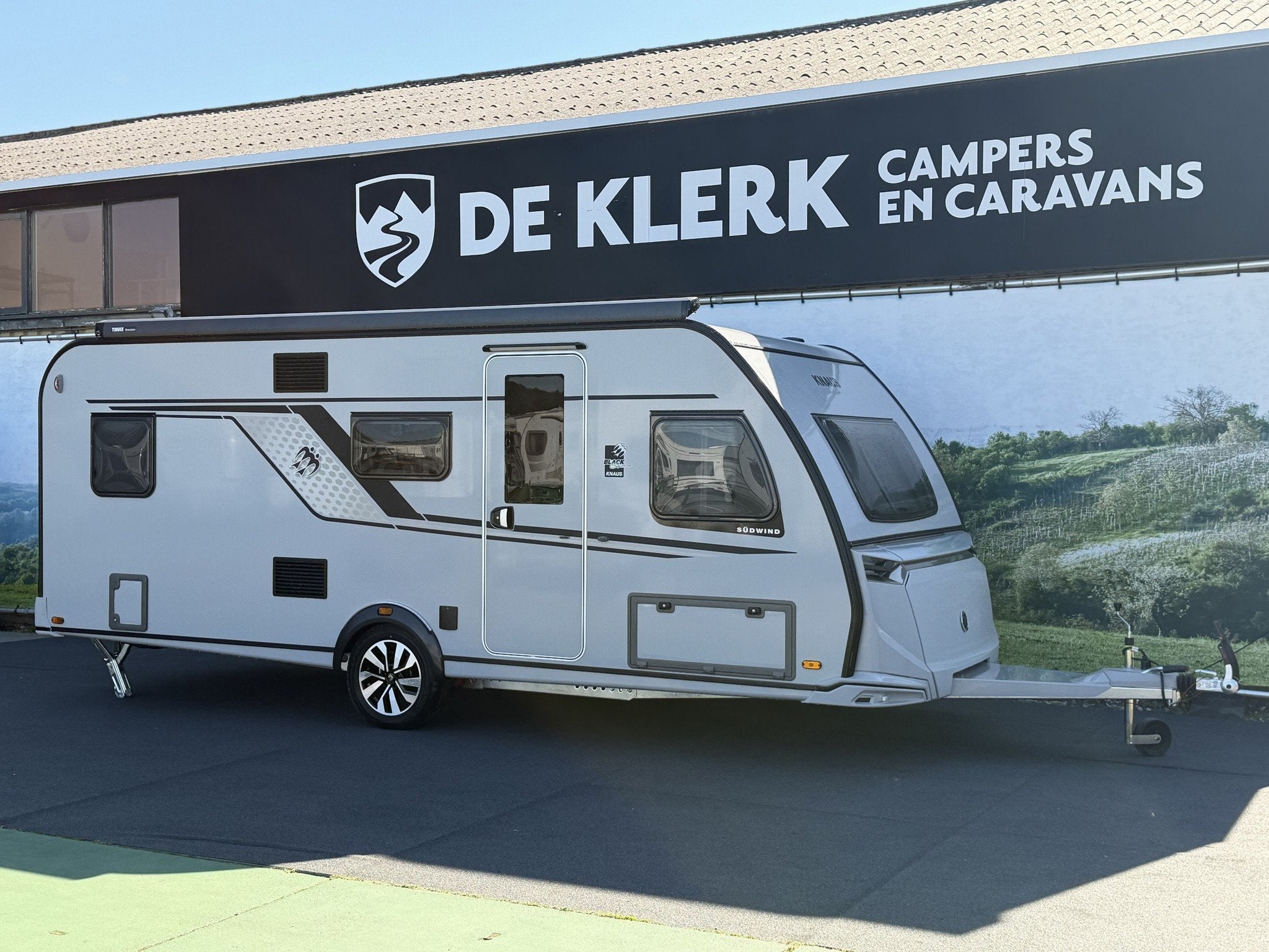 Knaus SUDWIND 580 QS Black Selection Campo vollo grey / 50%, Caravans en Kamperen, 7 tot 8 meter, Bedrijf, Info@deklerkcaravans.nl