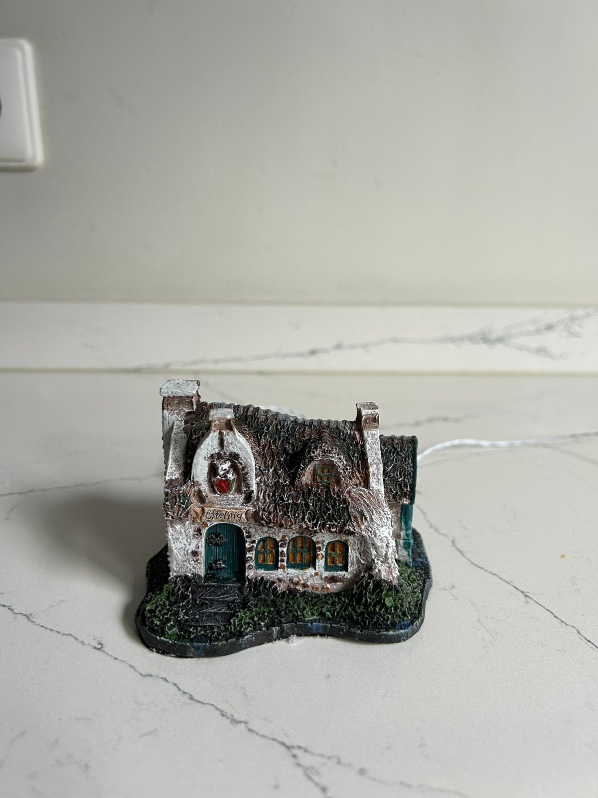 Luville Efteling kersthuisje - Zeven Geitjes, Ophalen of Verzenden, Zo goed als nieuw, Beeldje of Poppetje