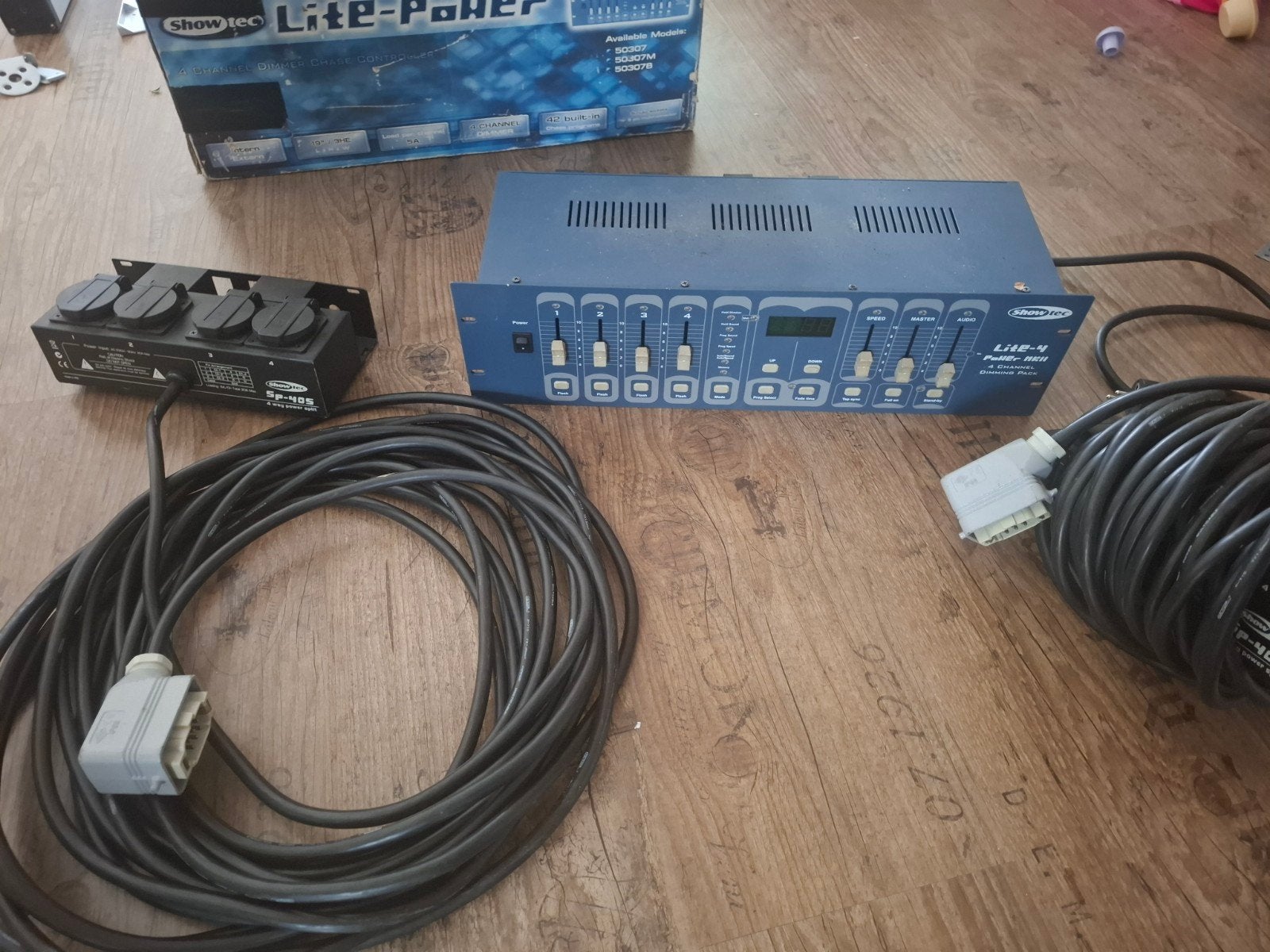 Showtec lichtsturing set incl. verdeelblokken, Ophalen, Zo goed als nieuw