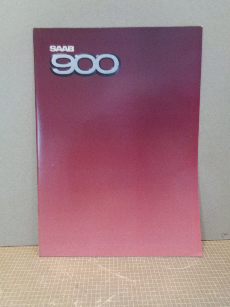 saab 900 folder, Boeken, Auto's | Folders en Tijdschriften, Ophalen of Verzenden, Zo goed als nieuw, Overige merken