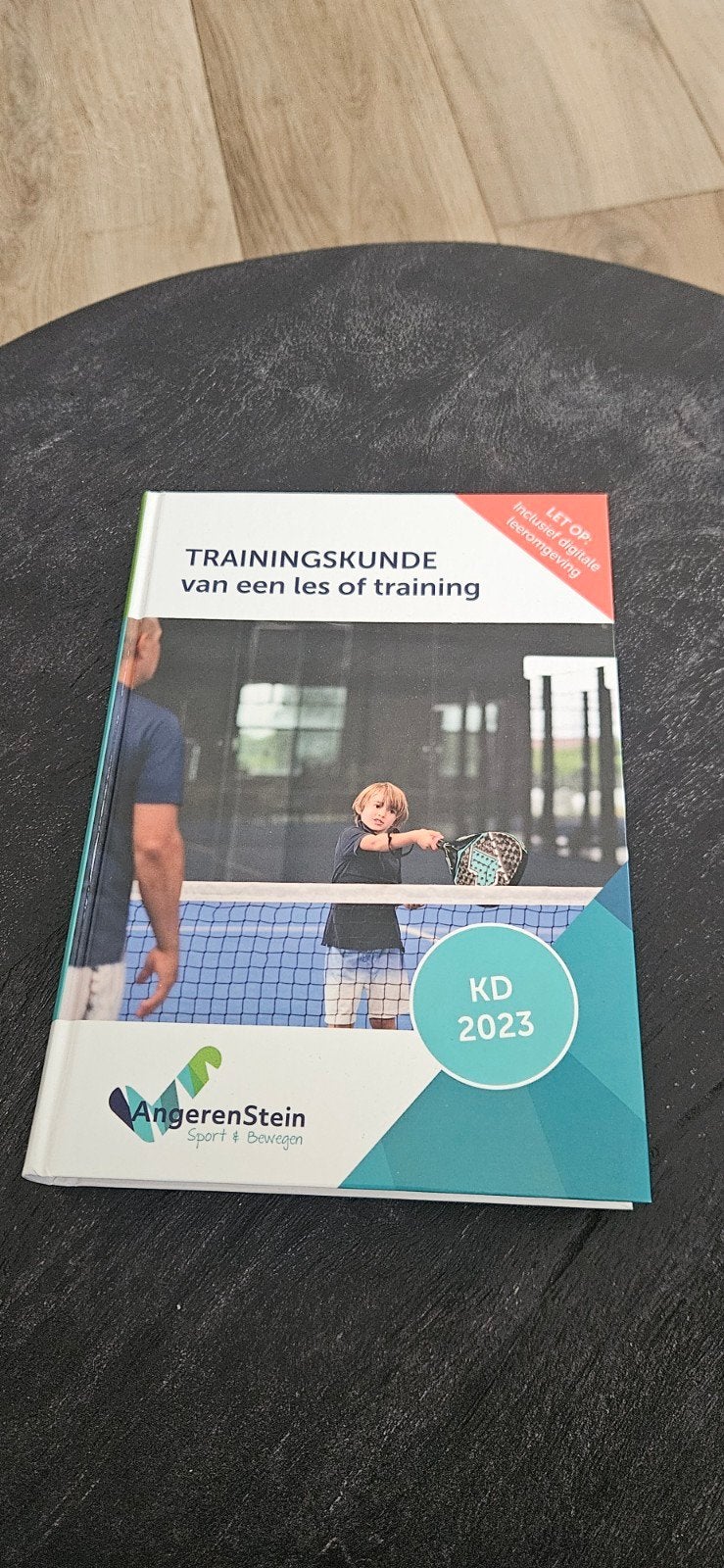 Trainingskunde van een les of training KD 2023 Nieuw!, AngerenStein Sport & Bewegen, Ophalen of Verzenden, Zo goed als nieuw, MBO
