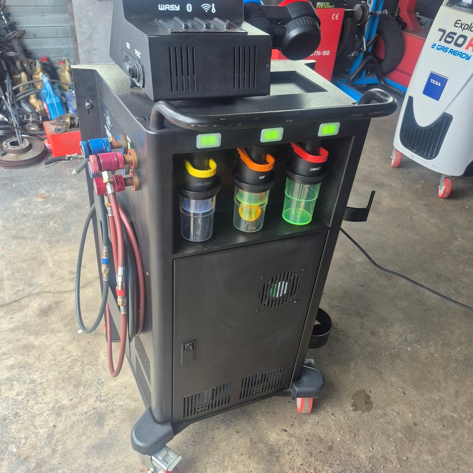 Konfort 780R BI-GAS Aircoserviceapparaat met R134a, Ophalen of Verzenden, Gebruikt