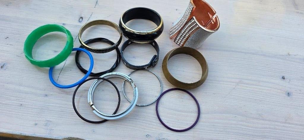 Armbanden allerlei samen in 1 koop, Ophalen of Verzenden, Gebruikt, Overige kleuren, Overige materialen