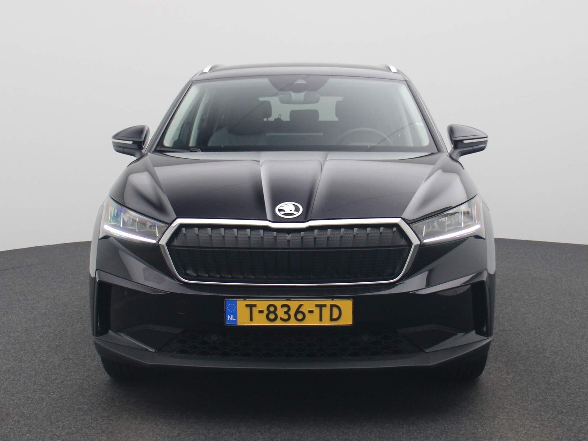 Skoda Enyaq iV 80 77 kWh 204 PK | Automaat | LED Koplampen |, Auto's, 12 maanden, Achterwielaandrijving, Leder en Stof, Zwart
