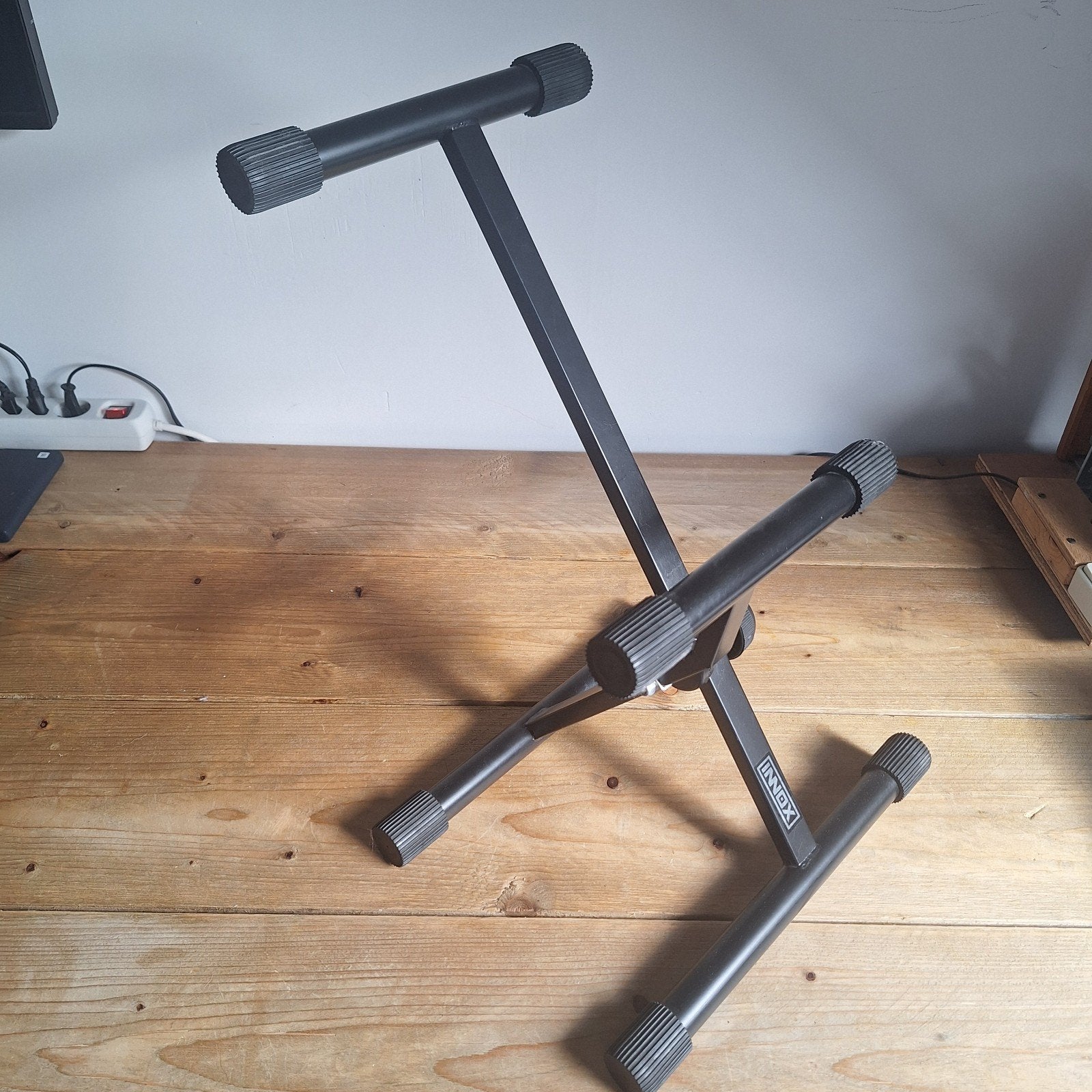 Innox Boxstandaard  - Robuust en Verstelbaar, Muziek en Instrumenten, Ophalen, Zo goed als nieuw, Instrumentstandaard, Speaker