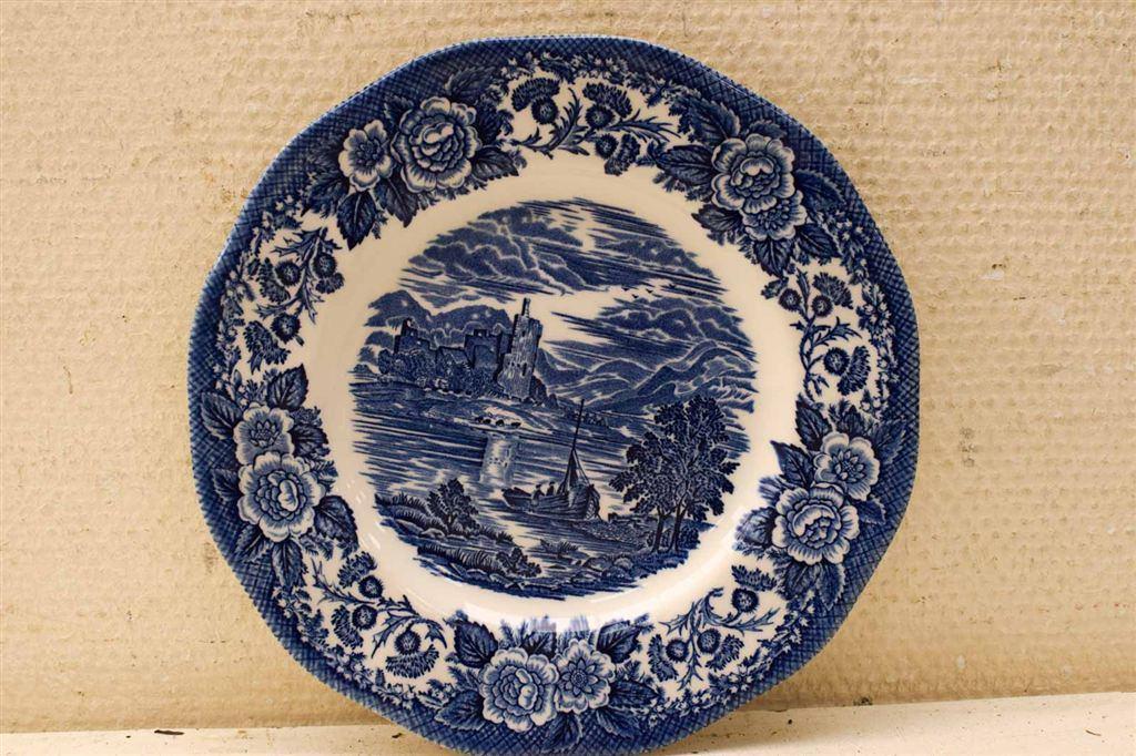 2 stuks Unicorn Tableware 45407, Ophalen of Verzenden, Gebruikt, Aardewerk, Bord(en)