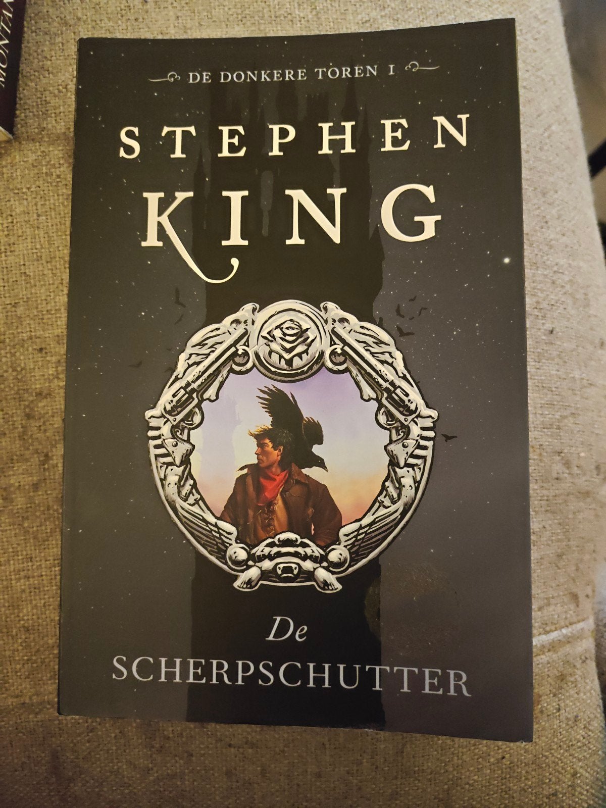 De Donkere Toren I: De Scherpschutter - Stephen King, Ophalen of Verzenden, Gelezen, Stephen King, Nederland