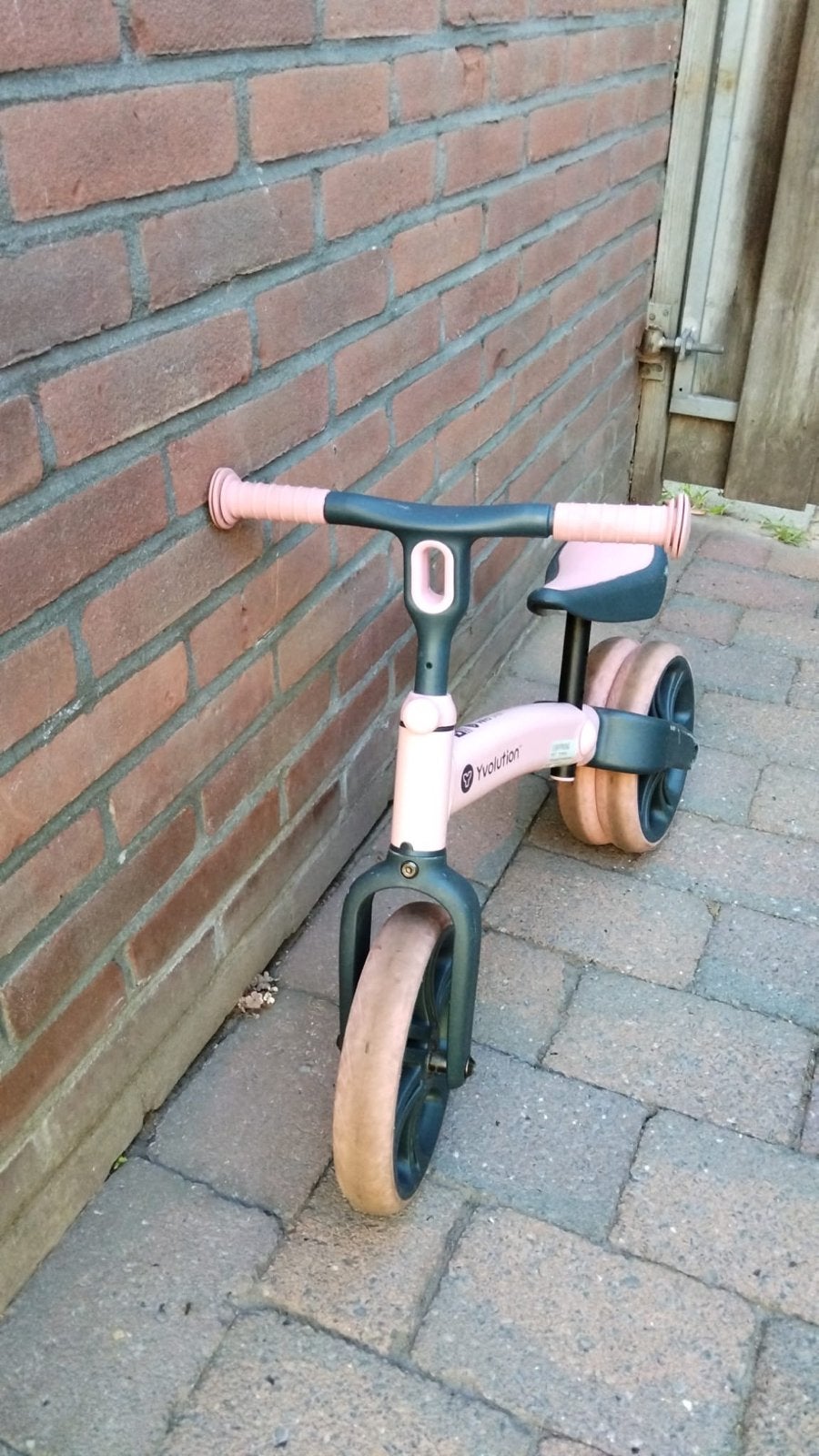Yvolution Yvelo Junior Loopfiets Roze, Ophalen, Gebruikt, Minder dan 16 inch