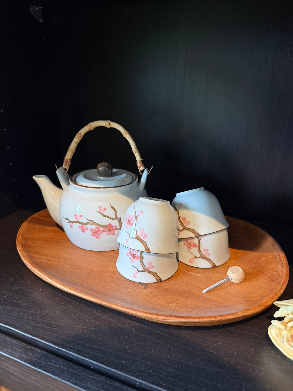 Japanse theepot met glazen, Ophalen