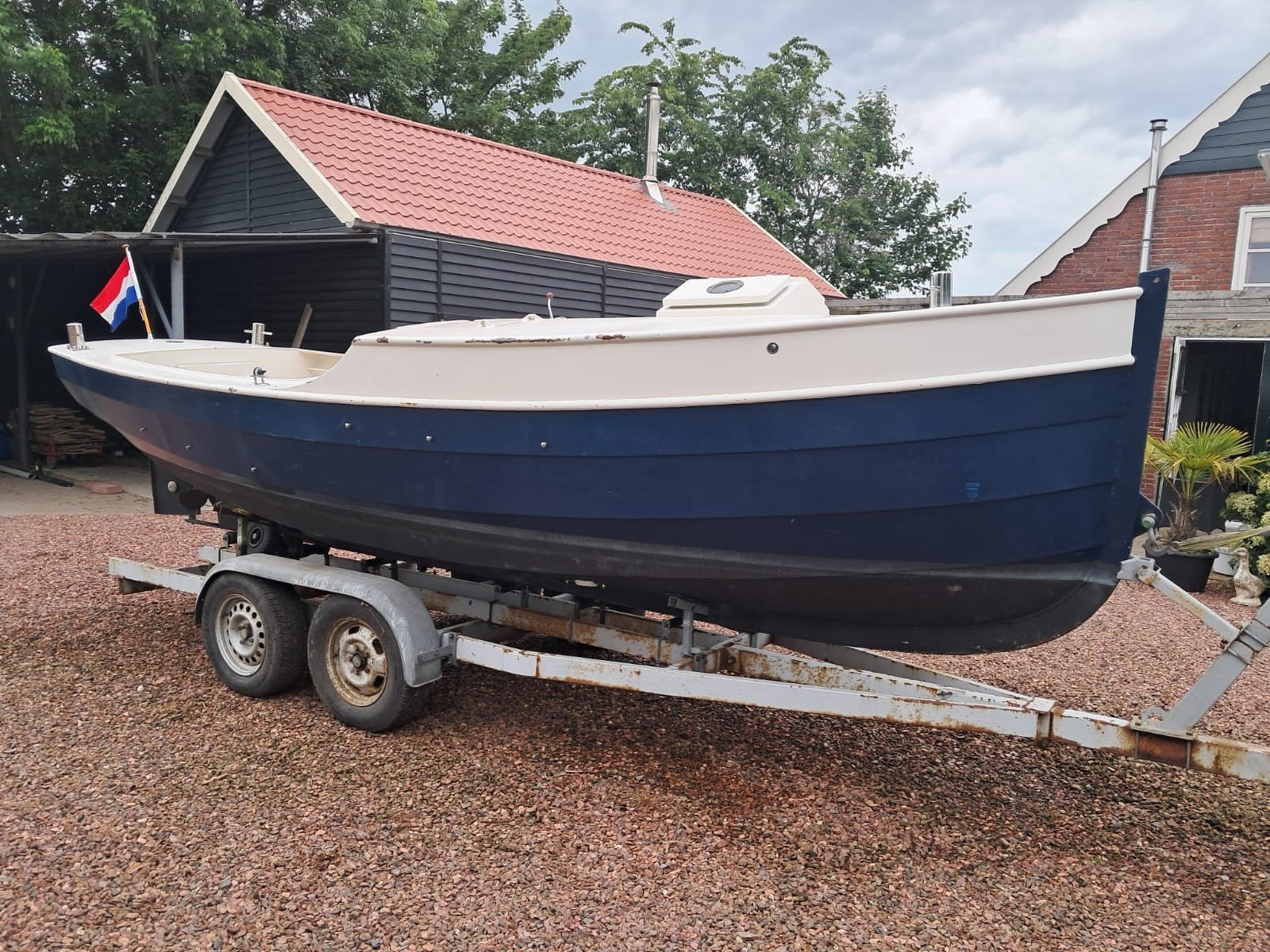 Te koop: Degelijke, stalen sloep (5.80m), Sloep, Ophalen, Staal, Hydraulische besturing